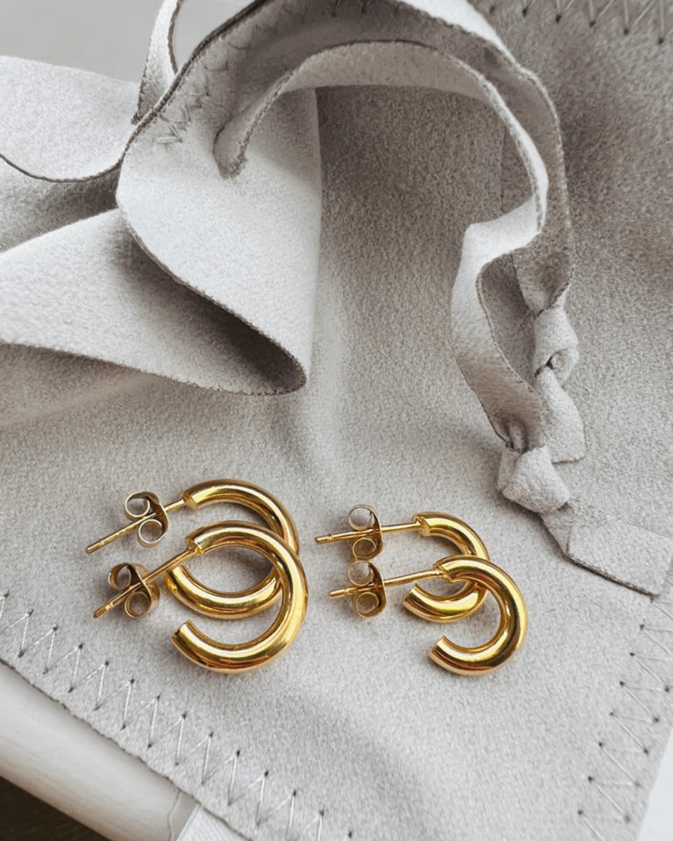 NEW Huggies & Tiny Hoops