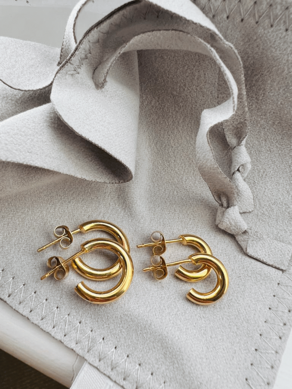 NEW Huggies & Tiny Hoops