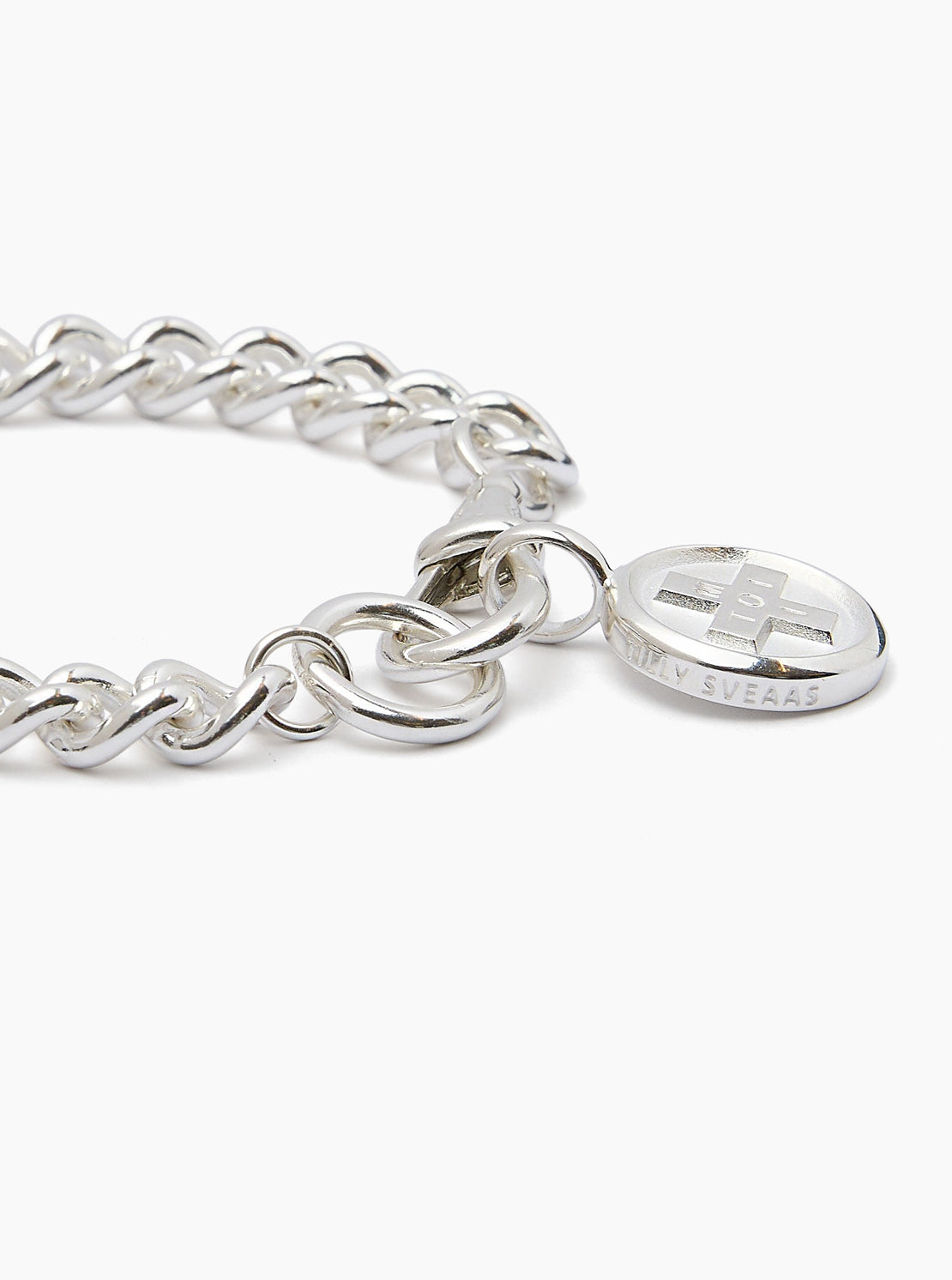 Large Silver Moi + Toi Disc on Large Curb Clip Bracelet