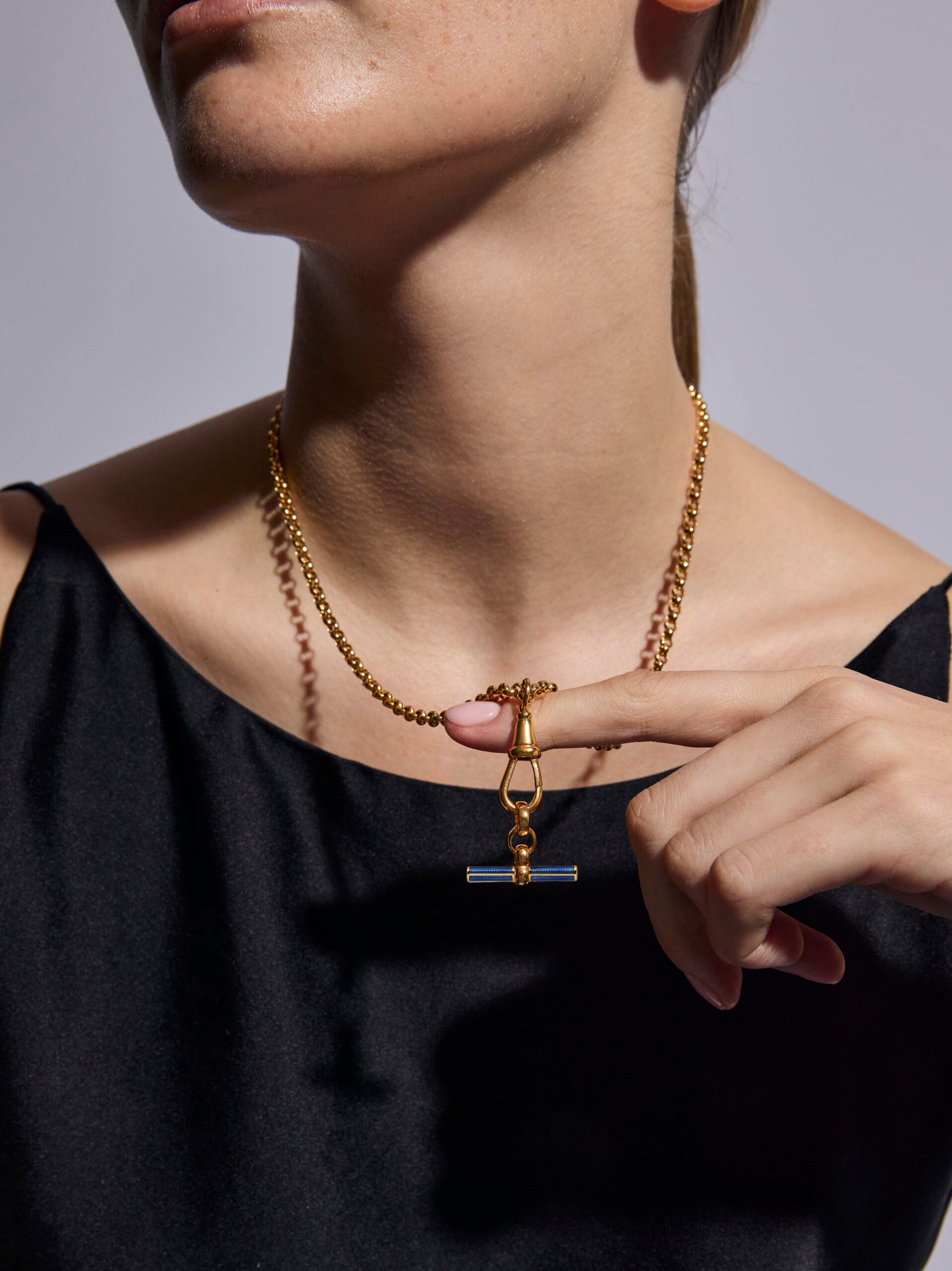 Navy Enamelled Gold T-bar on Belcher Clipt Necklace