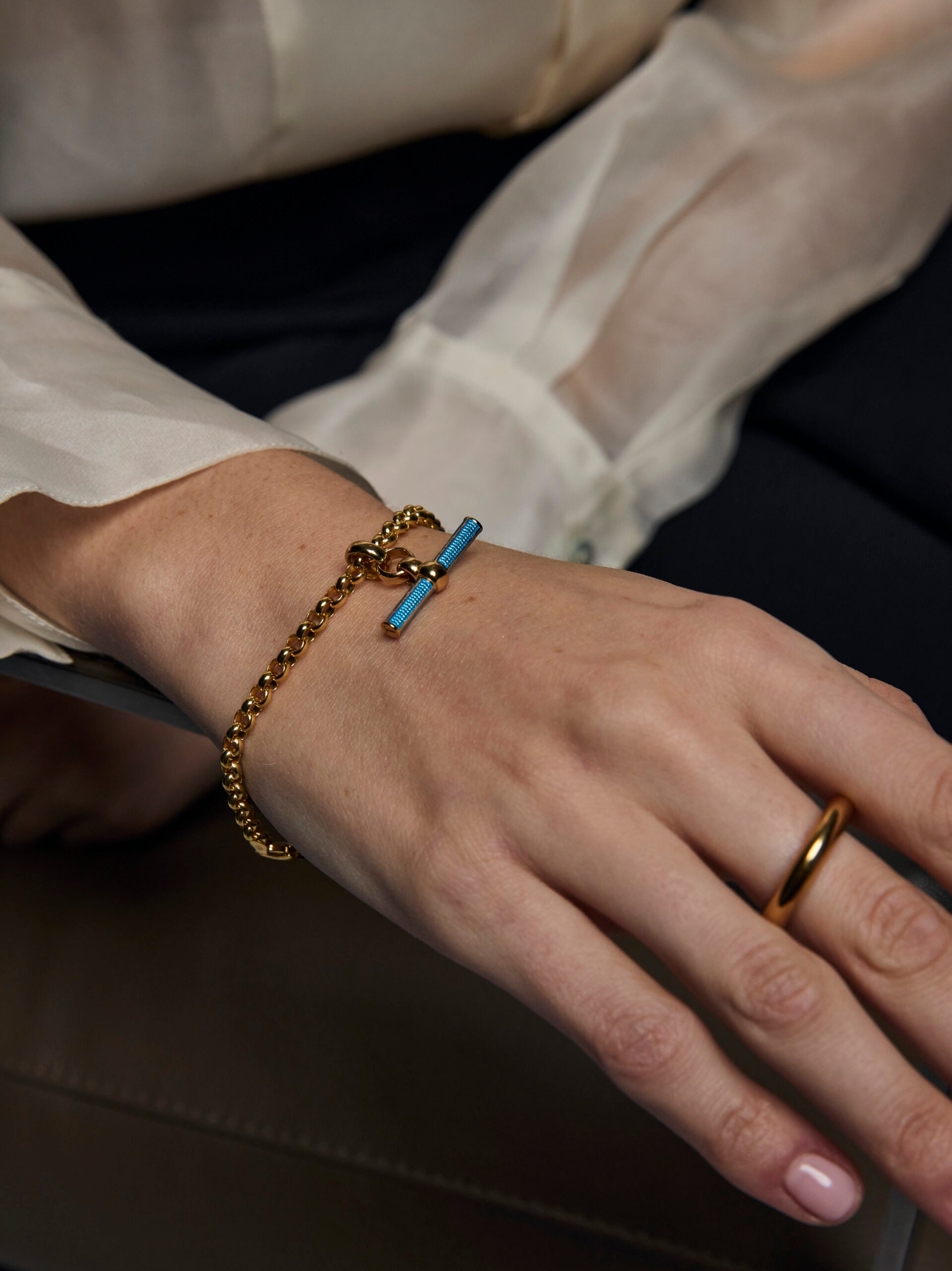 Aquamarine Enamelled Small Gold T-bar on Belcher Bracelet