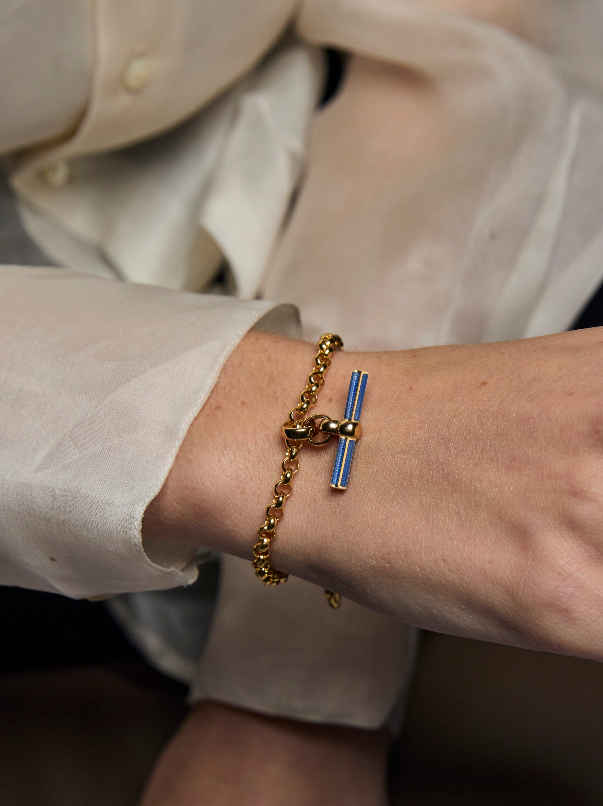 Navy Enamelled Small Gold T-bar on Belcher Bracelet