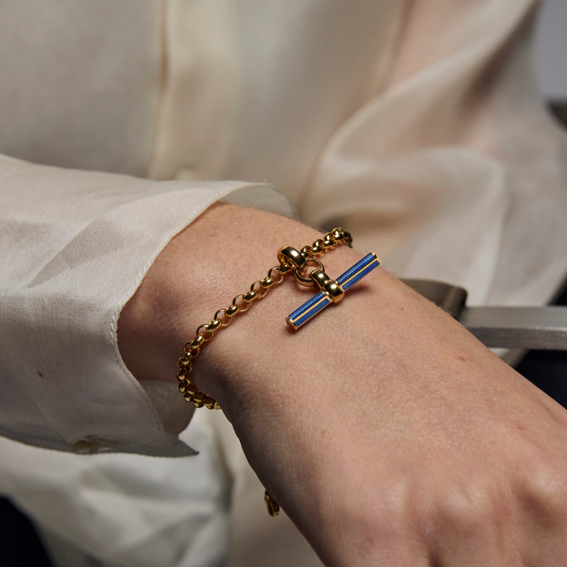 Navy Enamelled Small Gold T-bar on Belcher Bracelet