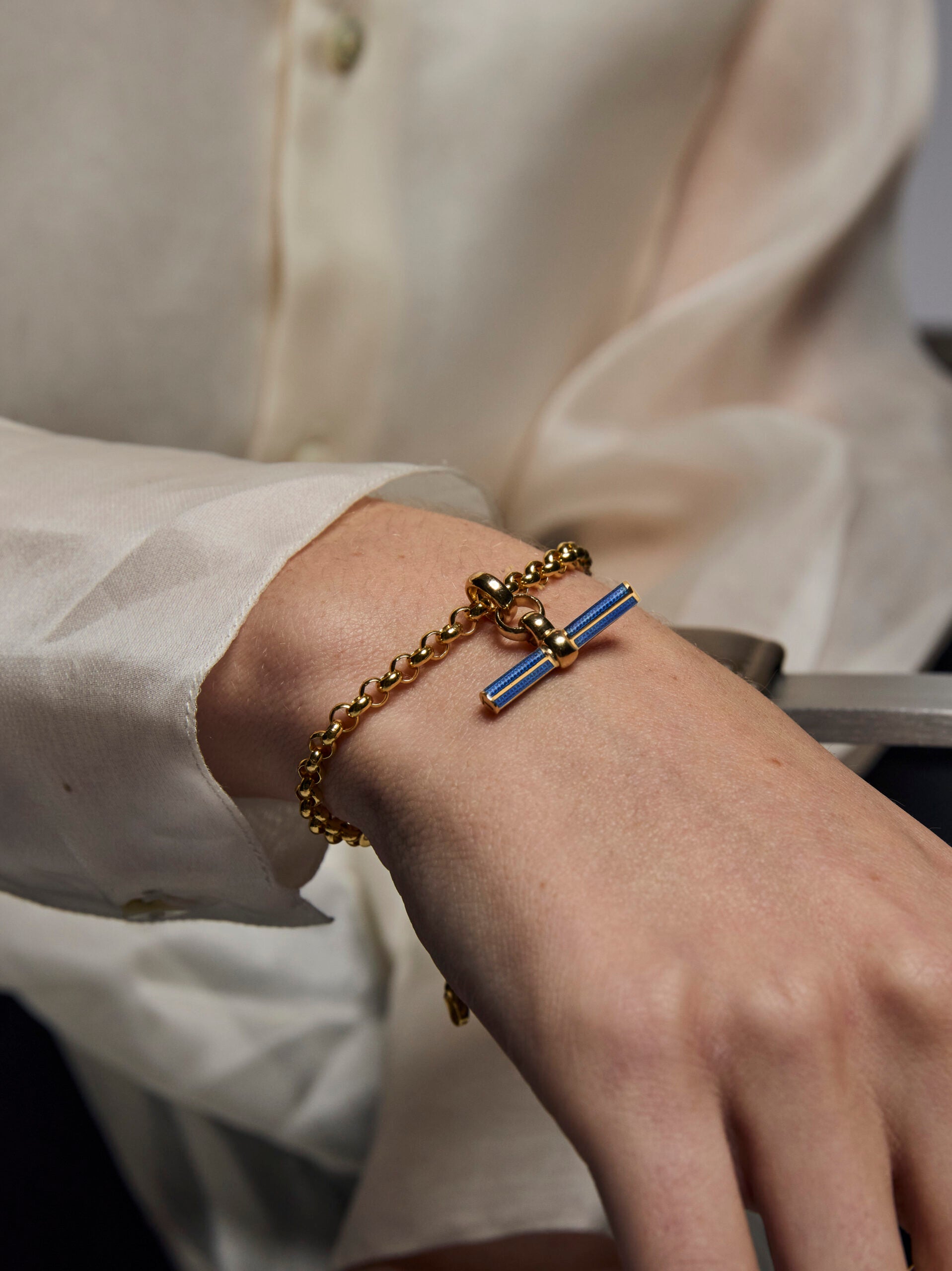 Navy Enamelled Small Gold T-bar on Belcher Bracelet