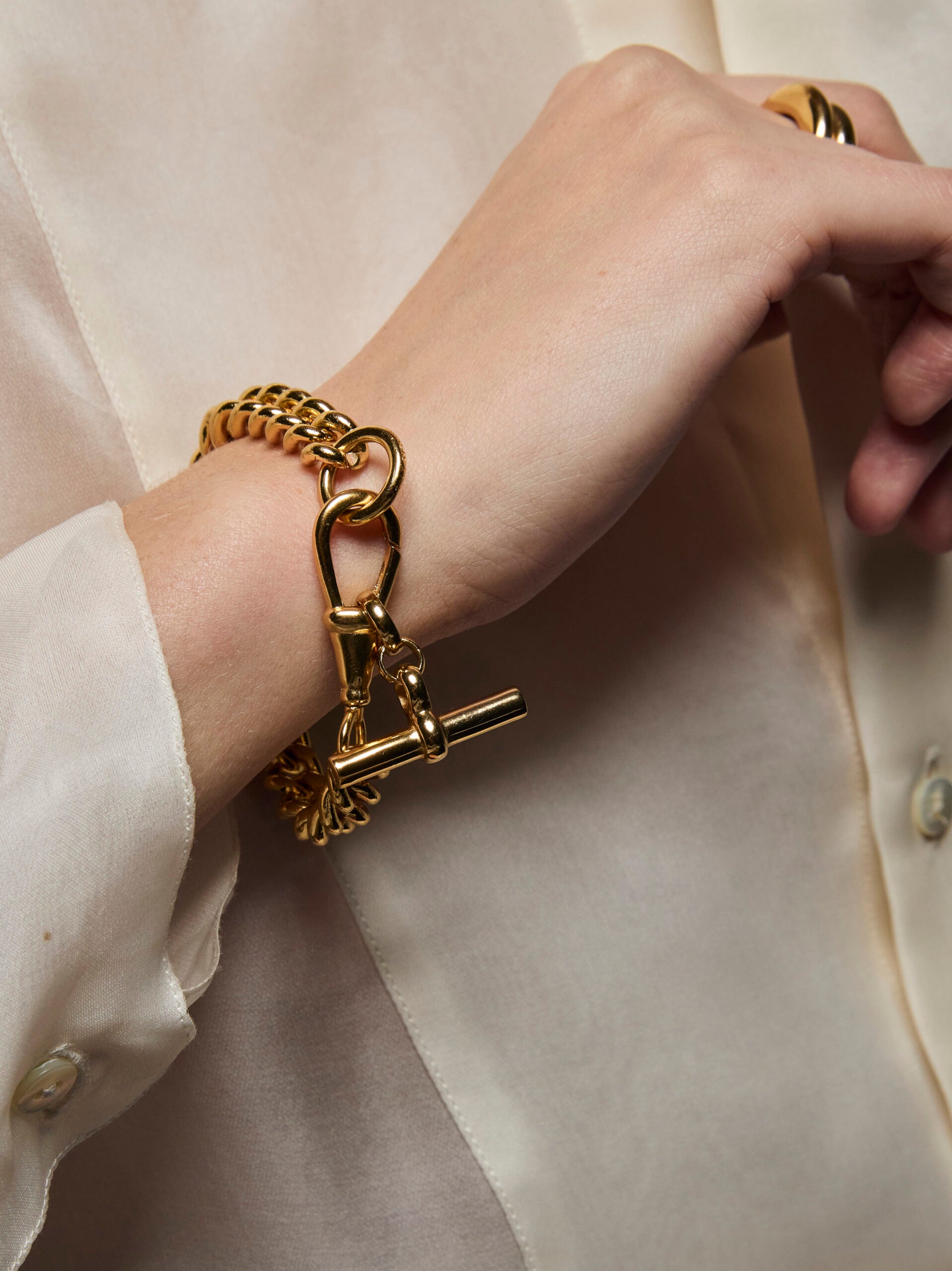 Large Gold Curb Clipt Bracelet with T-bar