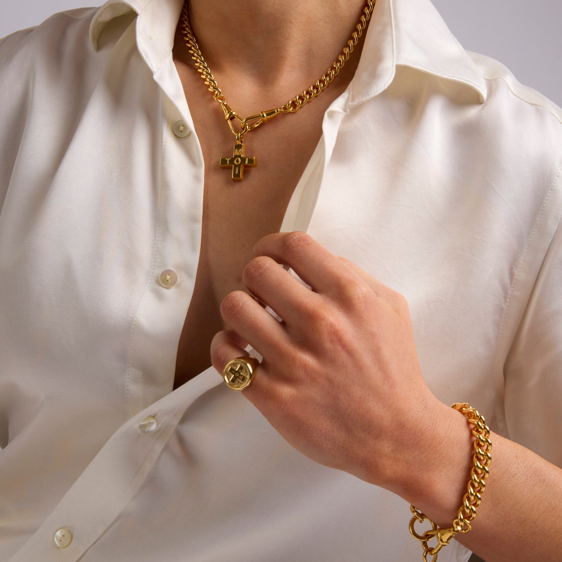 Gold Moi + Toi Curb ClipT Necklace Set