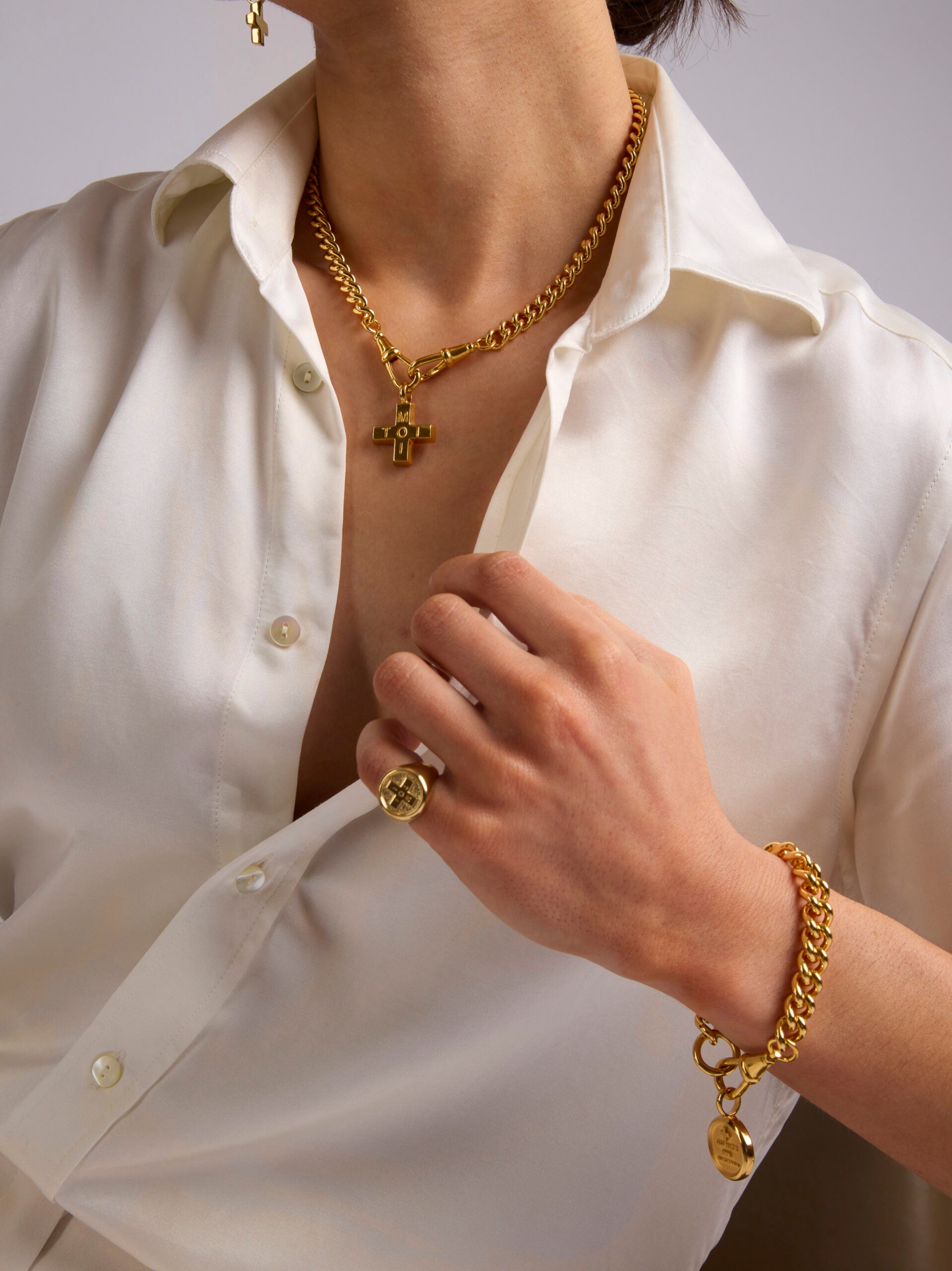 Gold Moi + Toi Curb ClipT Necklace Set