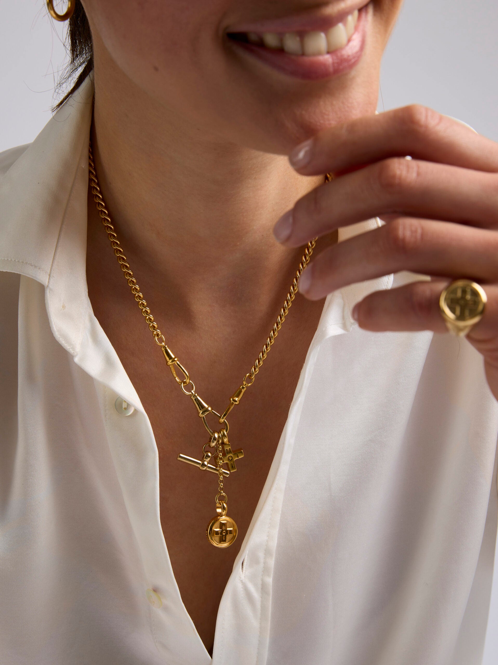 Gold Moi + Toi ClipT Cluster Necklace