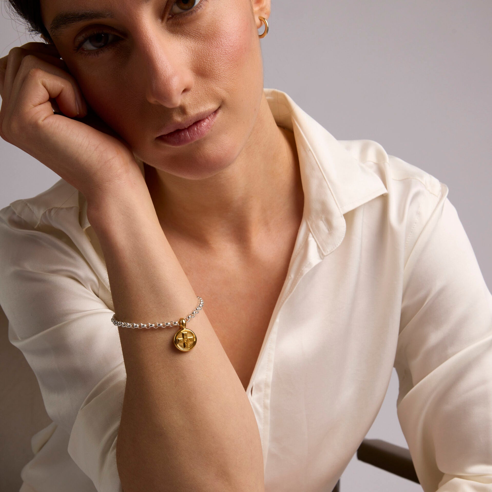 Small Mixed Metal Moi + Toi Disc on Belcher Bracelet