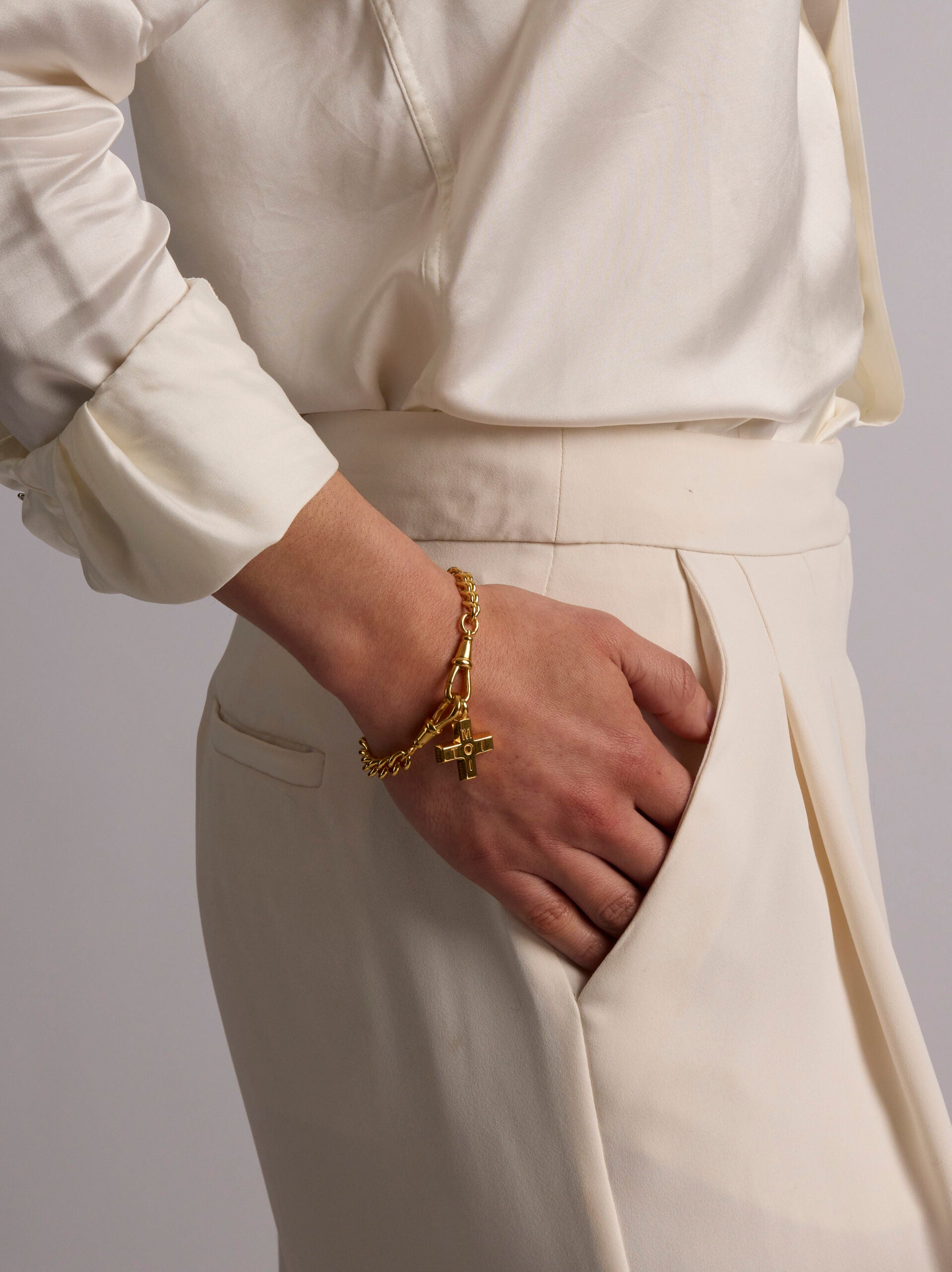Large Gold Moi + Toi on Medium Curb Clipt Bracelet