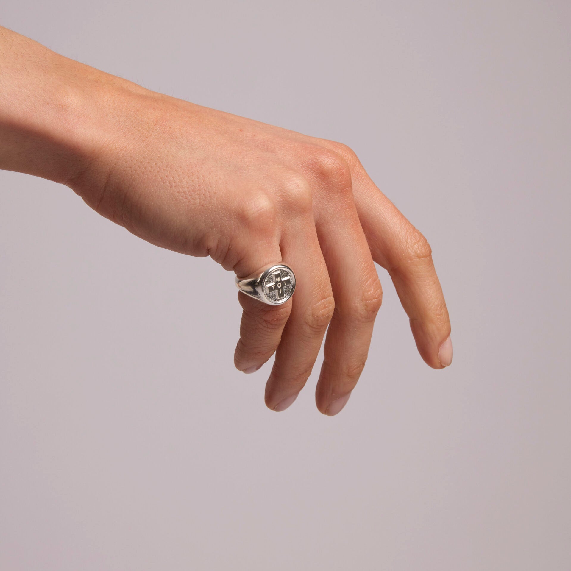 Silver Moi + Toi Signet Ring