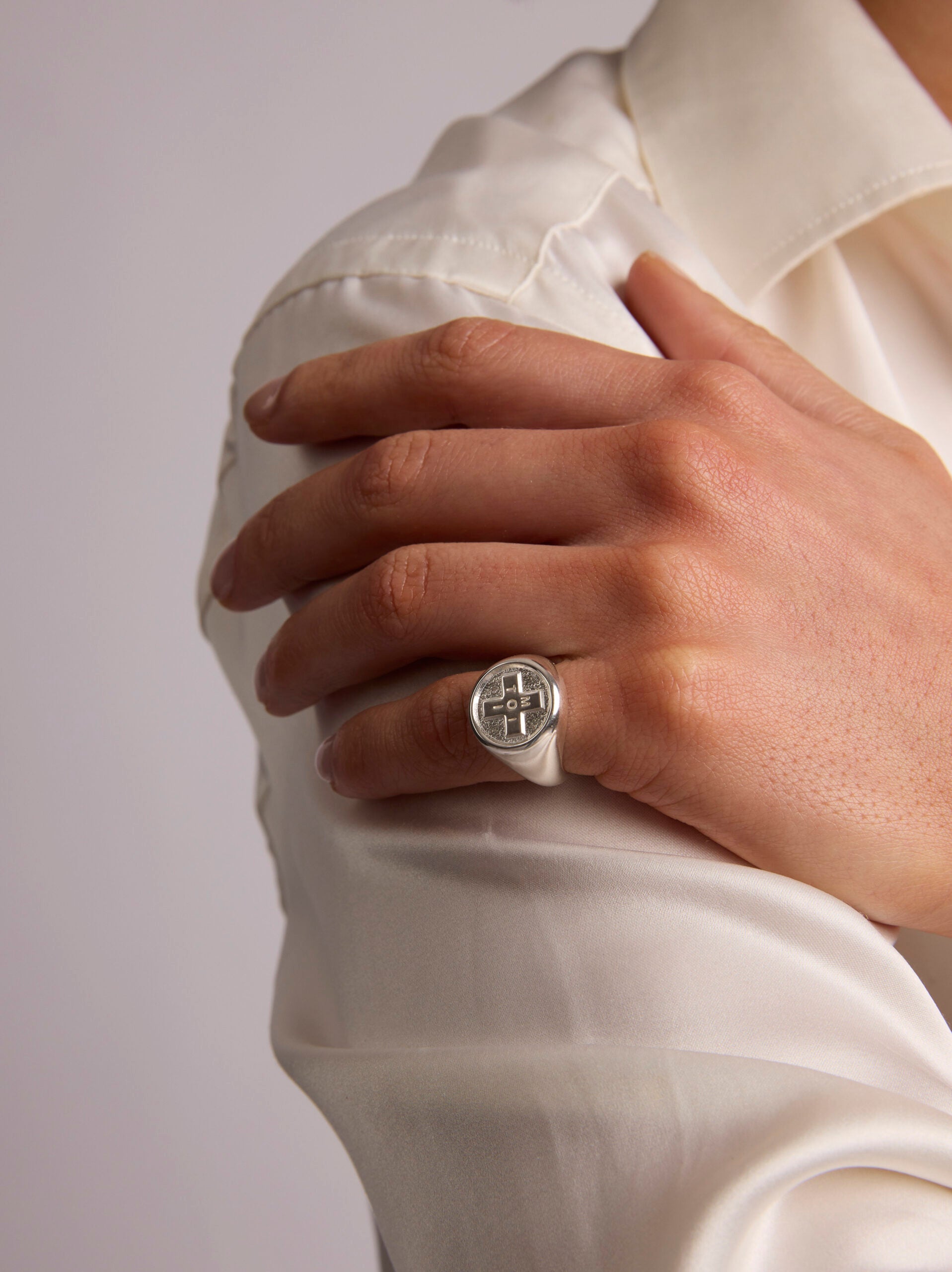 Silver Moi + Toi Signet Ring
