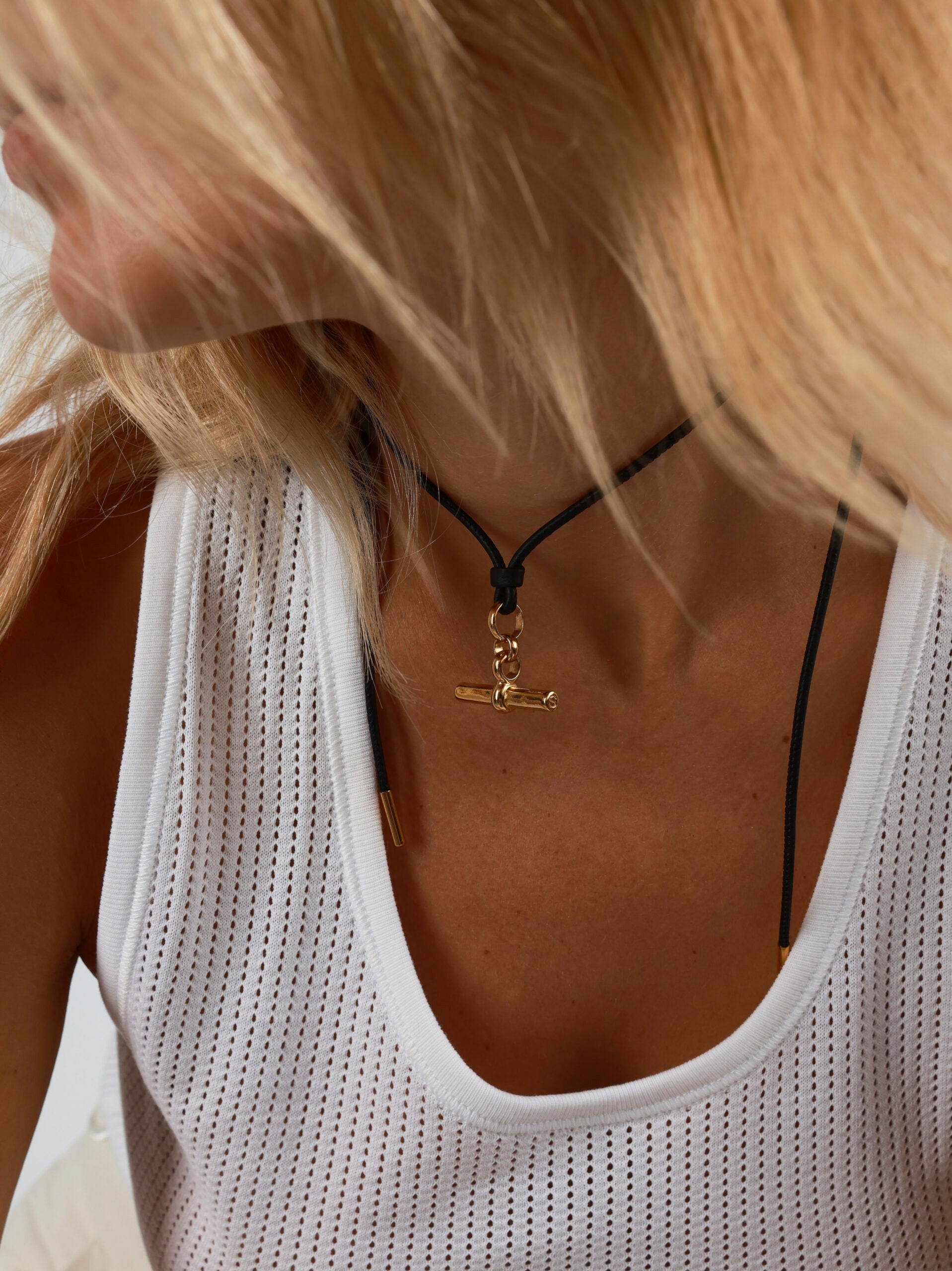 Medium Gold T-Bar on Noir Leather Necklace