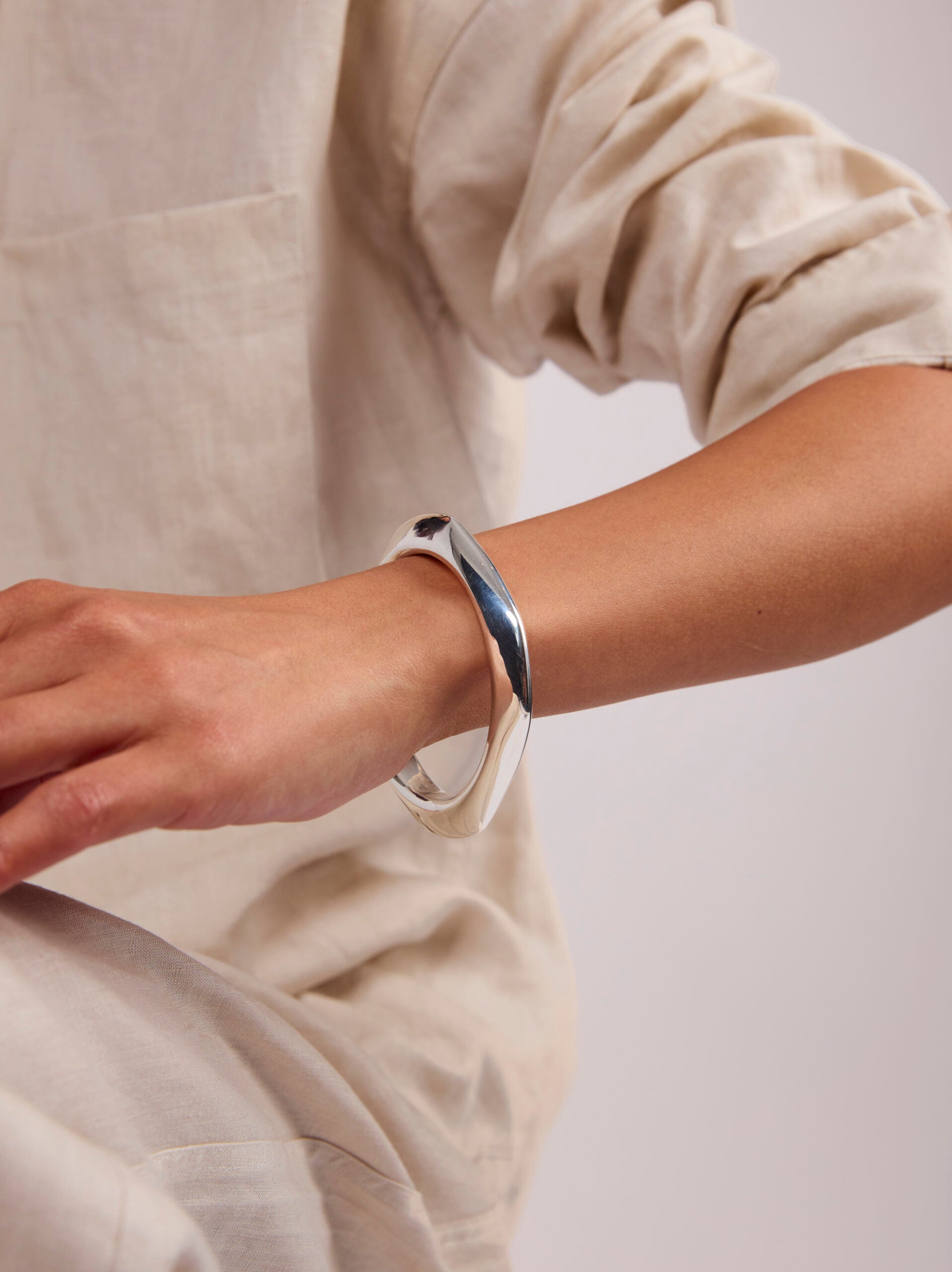 Silver-Plated Retro Bangle