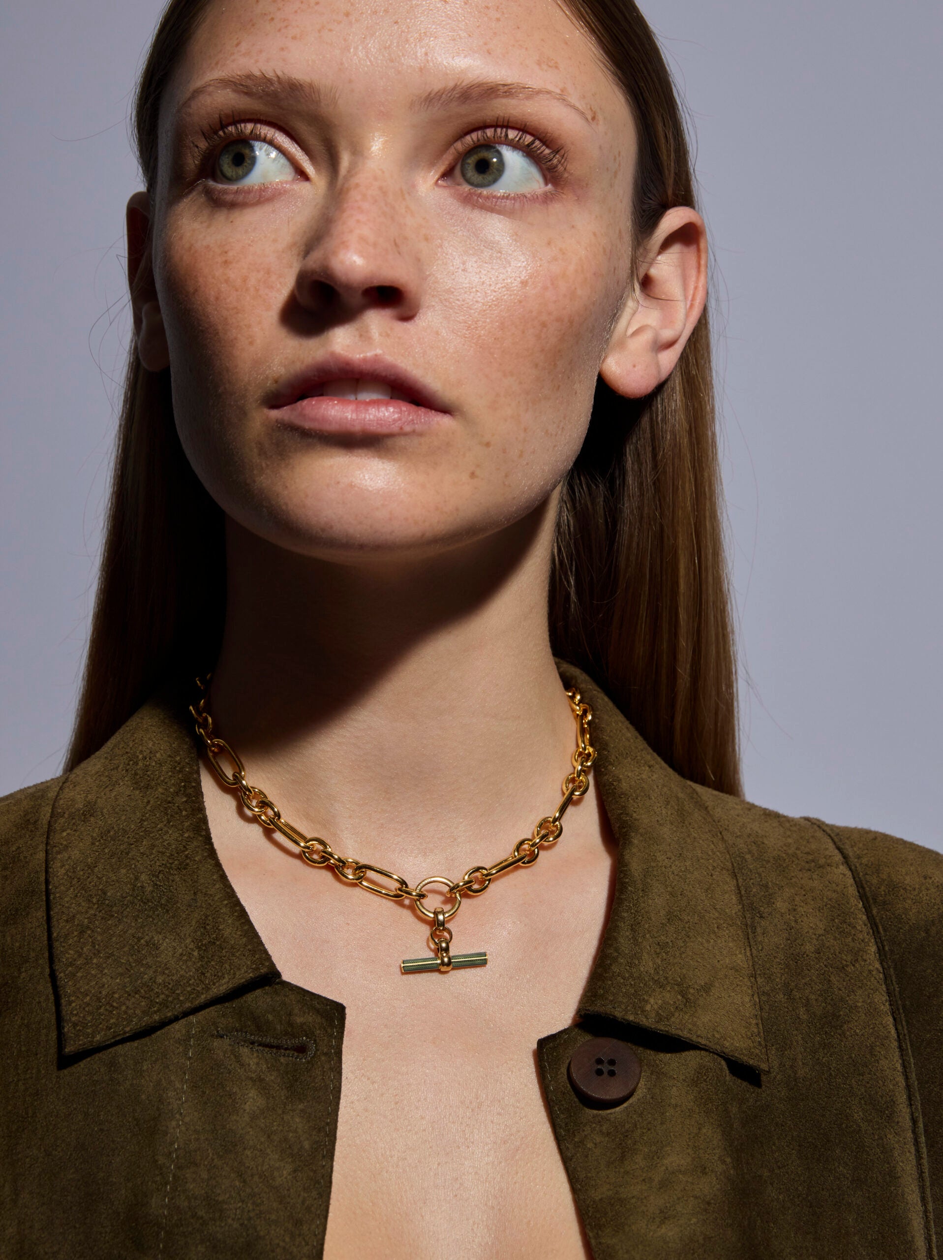 Olive Enamelled Small Gold T-Bar on Clipt Watch Chain Necklace