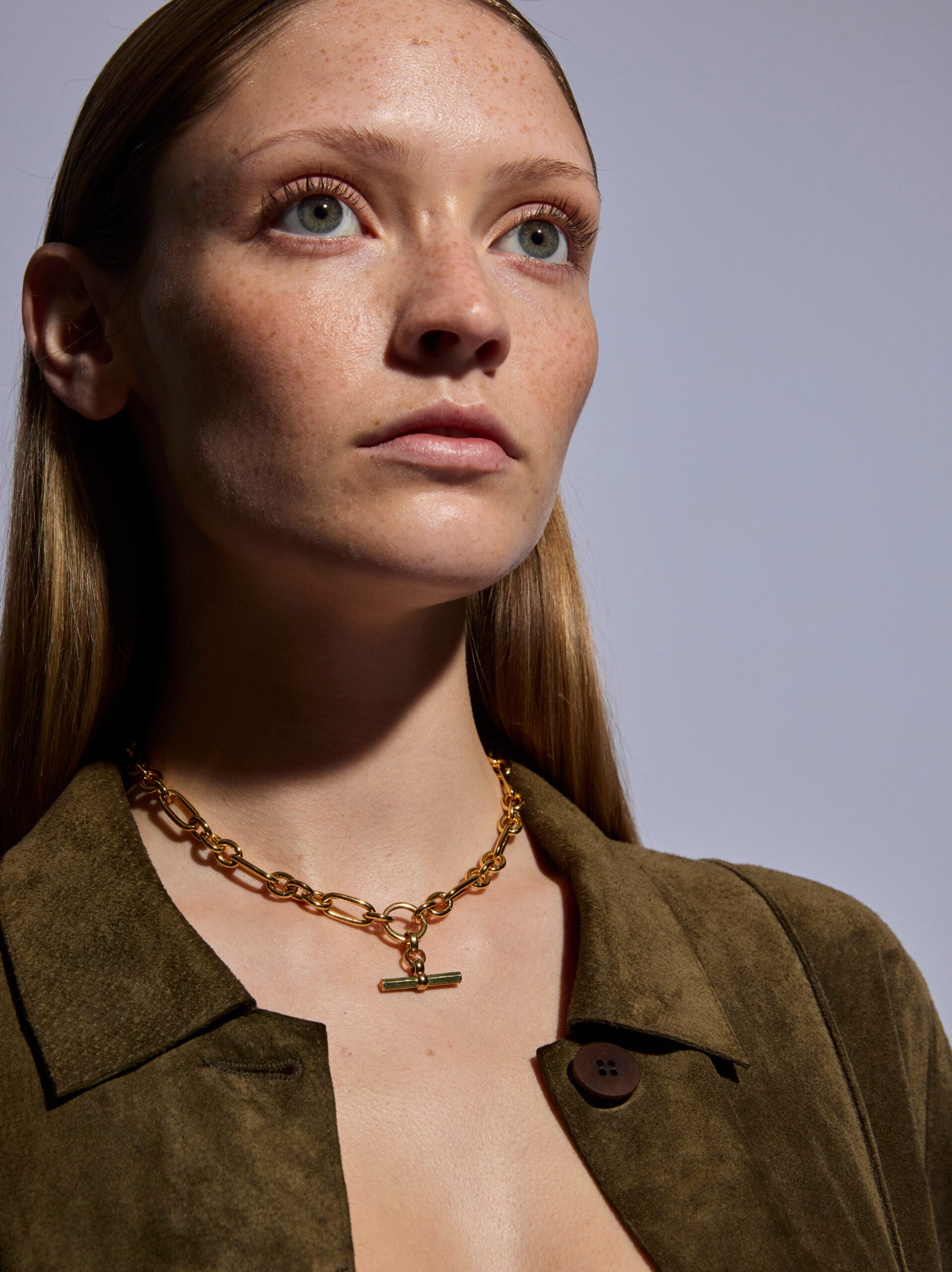Olive Enamelled Small Gold T-Bar on Clipt Watch Chain Necklace