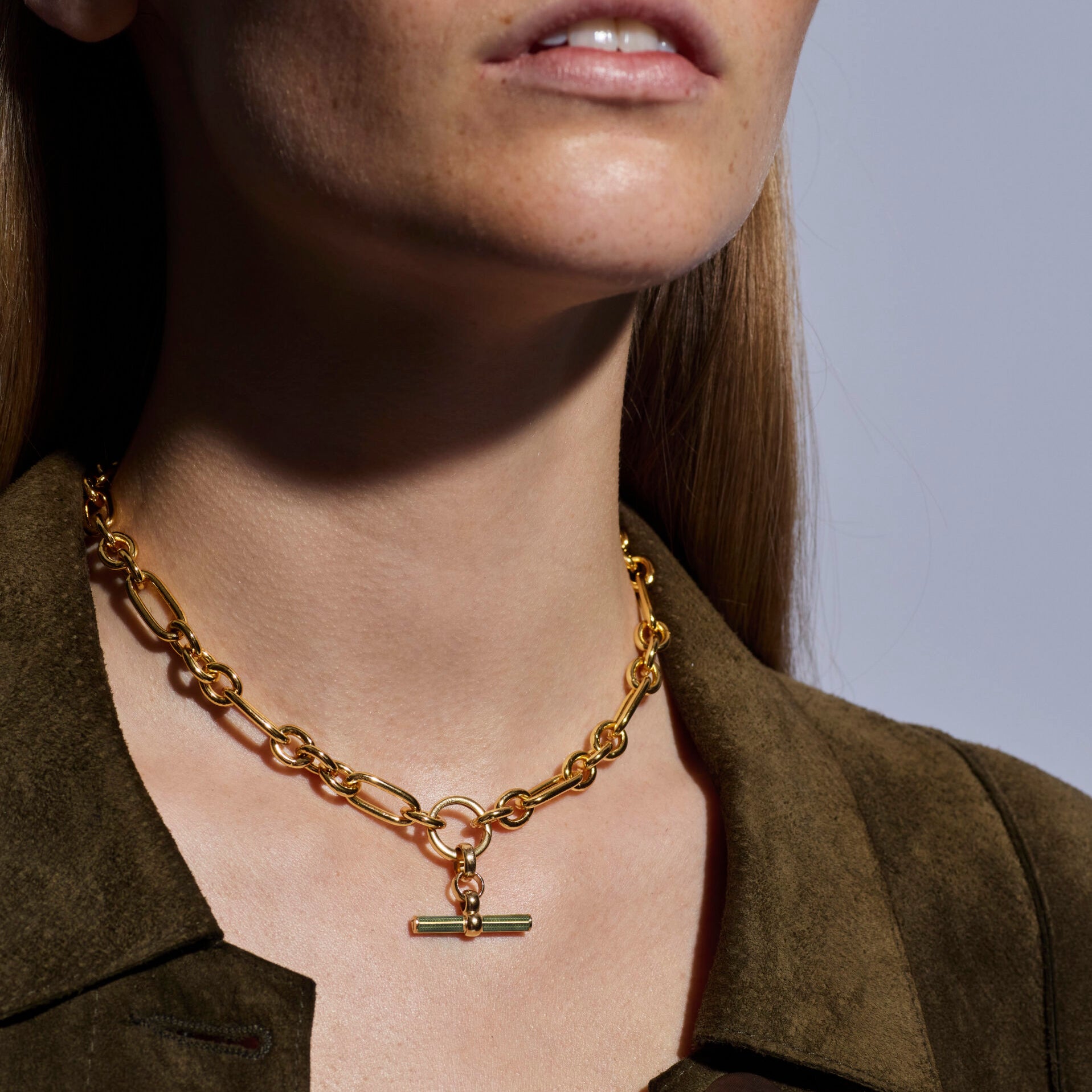 Olive Enamelled Small Gold T-Bar on Clipt Watch Chain Necklace