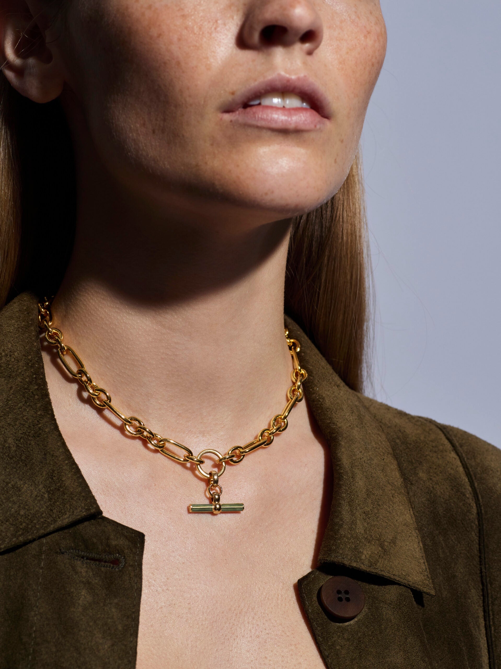 Olive Enamelled Small Gold T-Bar on Clipt Watch Chain Necklace