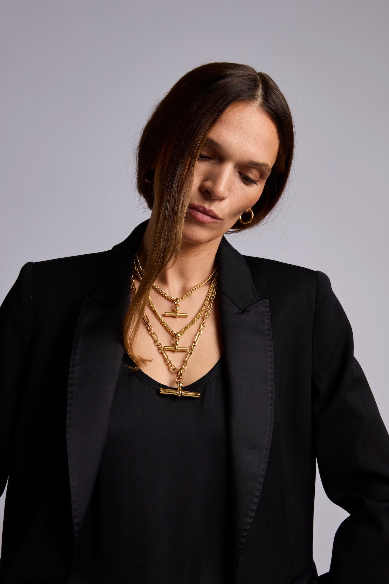 Gold-T-Bar-Curb-Link-Necklace-Tilly-Sveaas