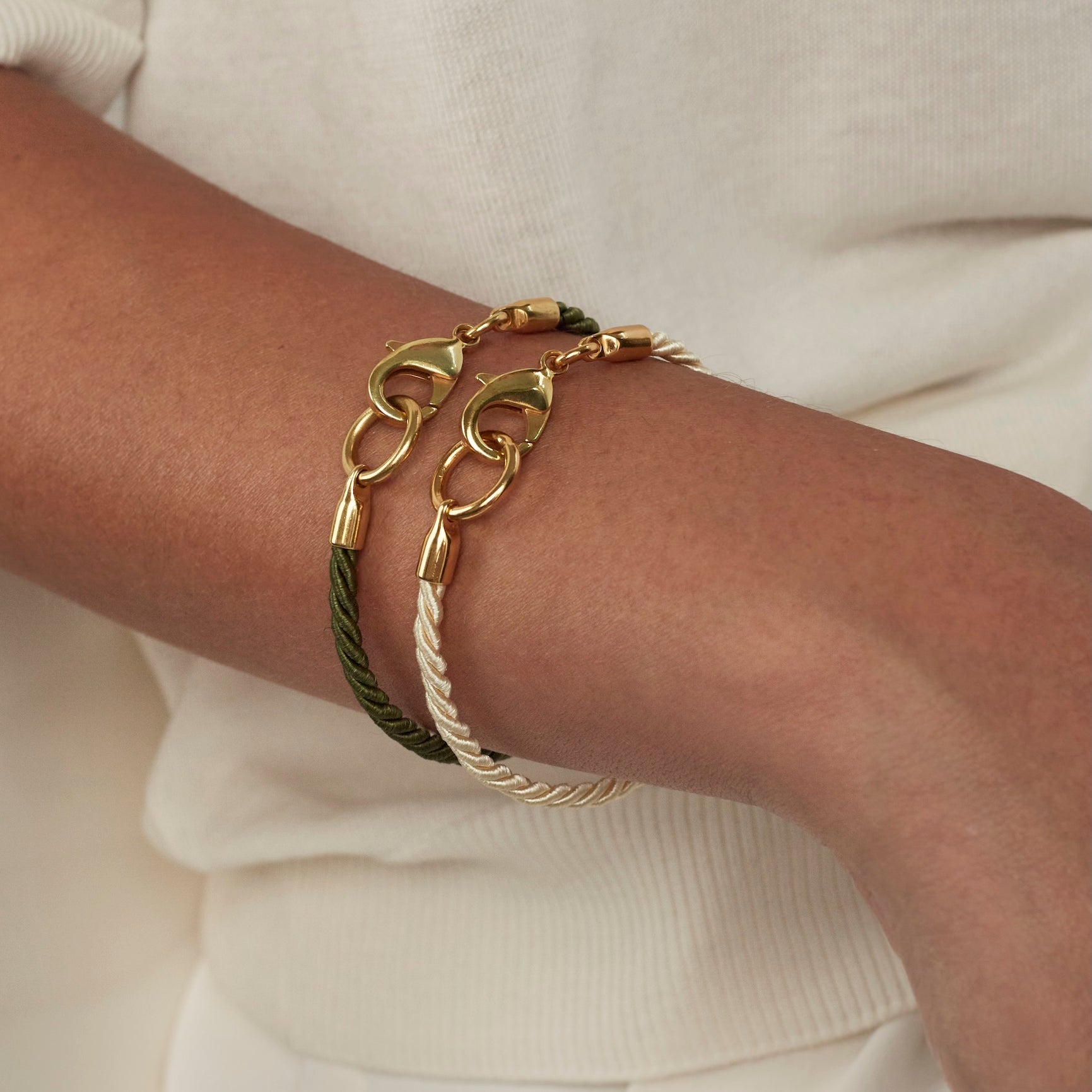Tilly Sveaas Sage Gold Friendship Bracelet