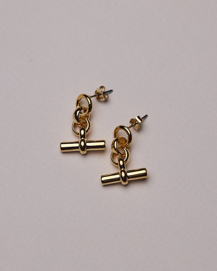 Gold-T-Bar-Drop-Earrings-Tilly-Sveaas