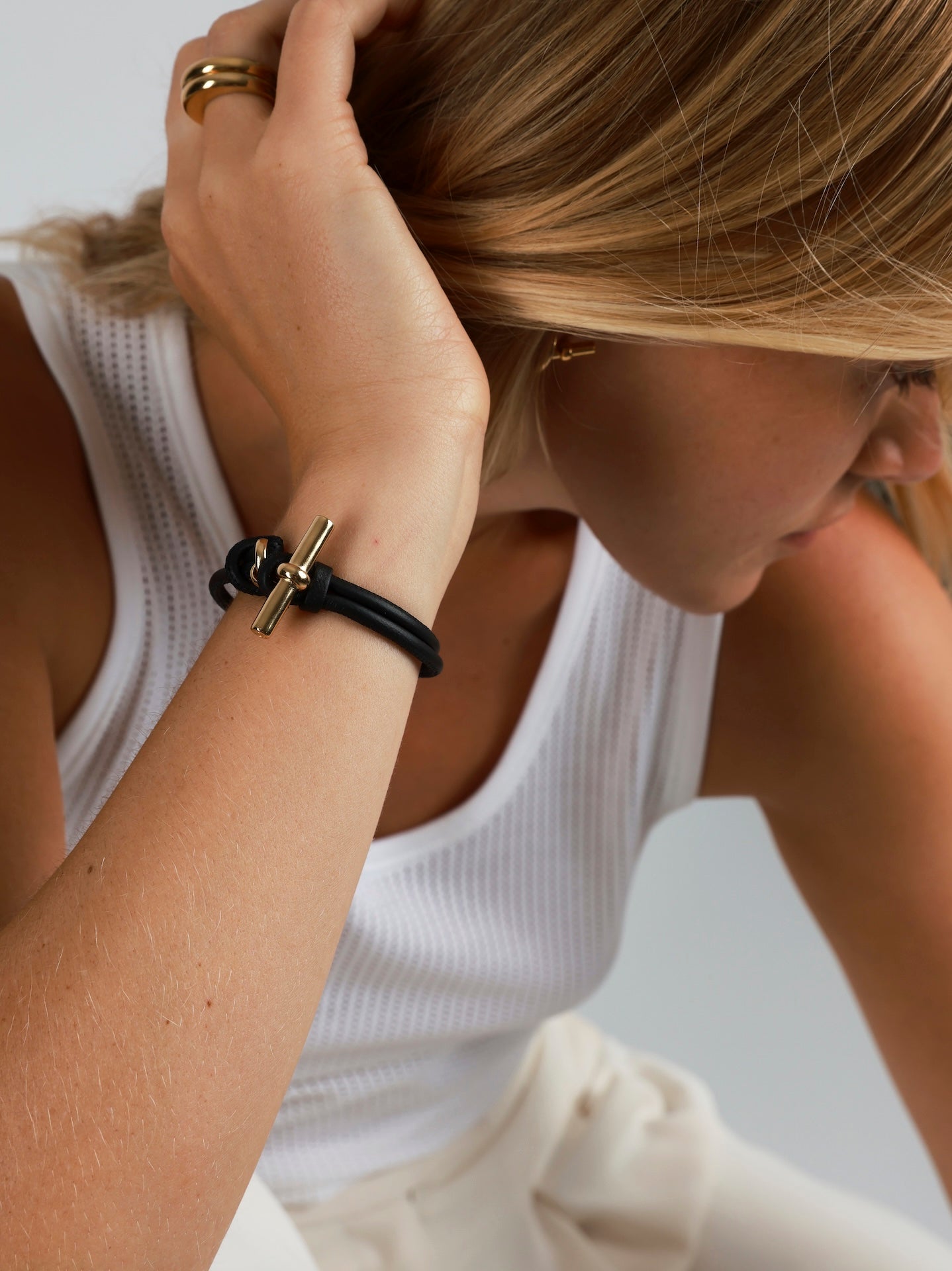 Gold T-Bar on Noir Leather Bracelet
