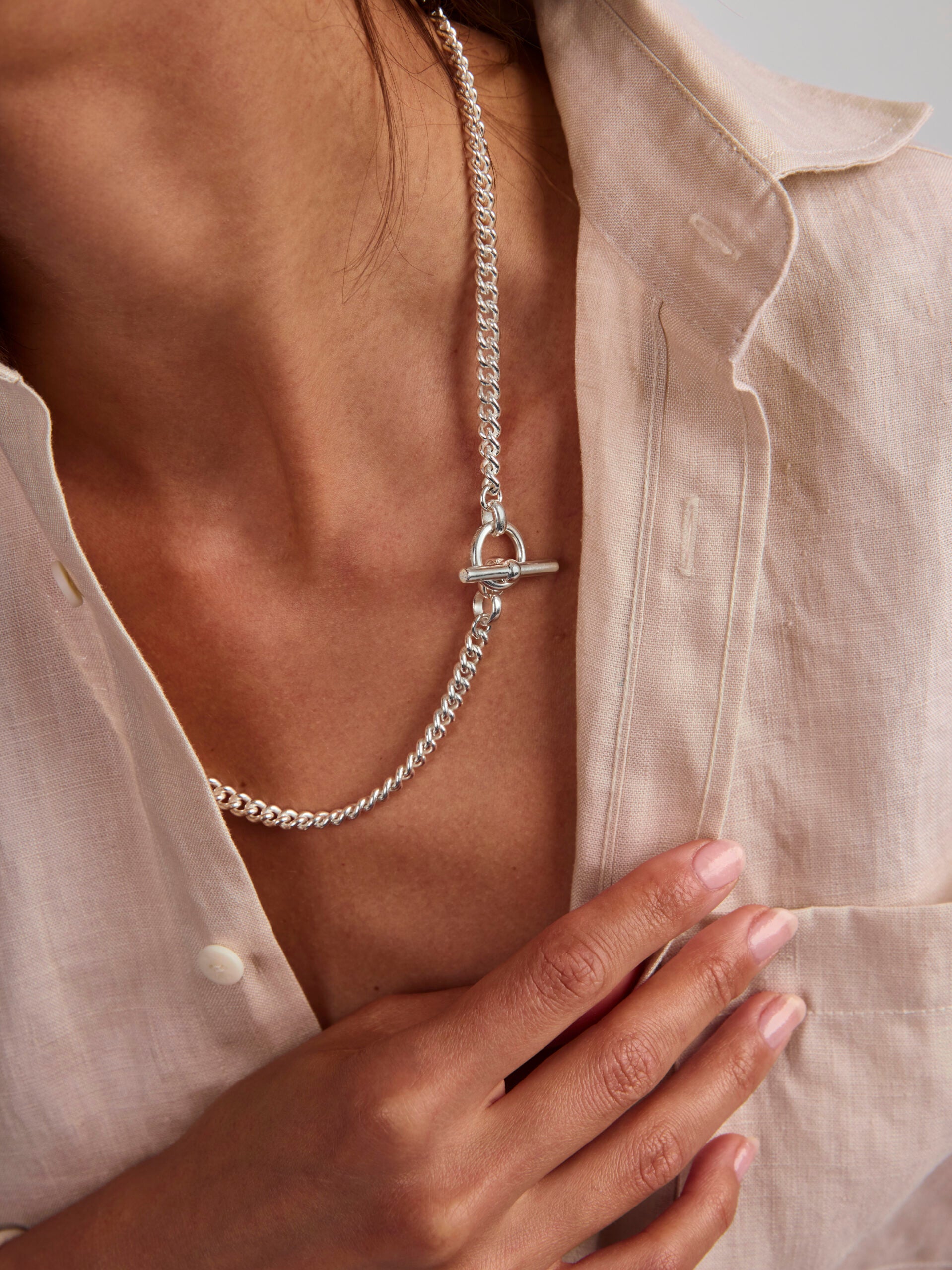 Small Silver T-Bar Clasp Curb Link Necklace