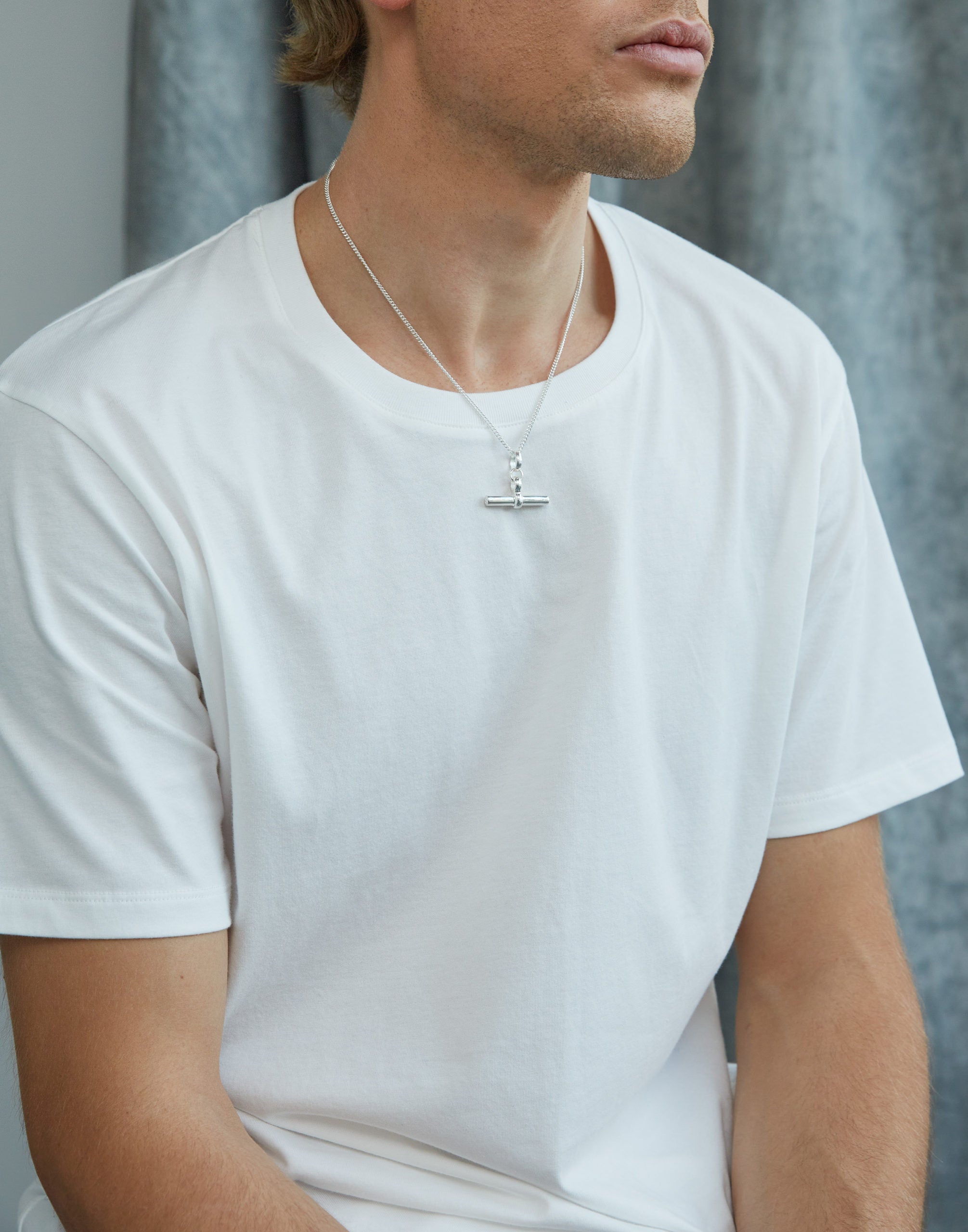 Men's Solid Sterling Silver T-Bar On Fine Curb Chain
