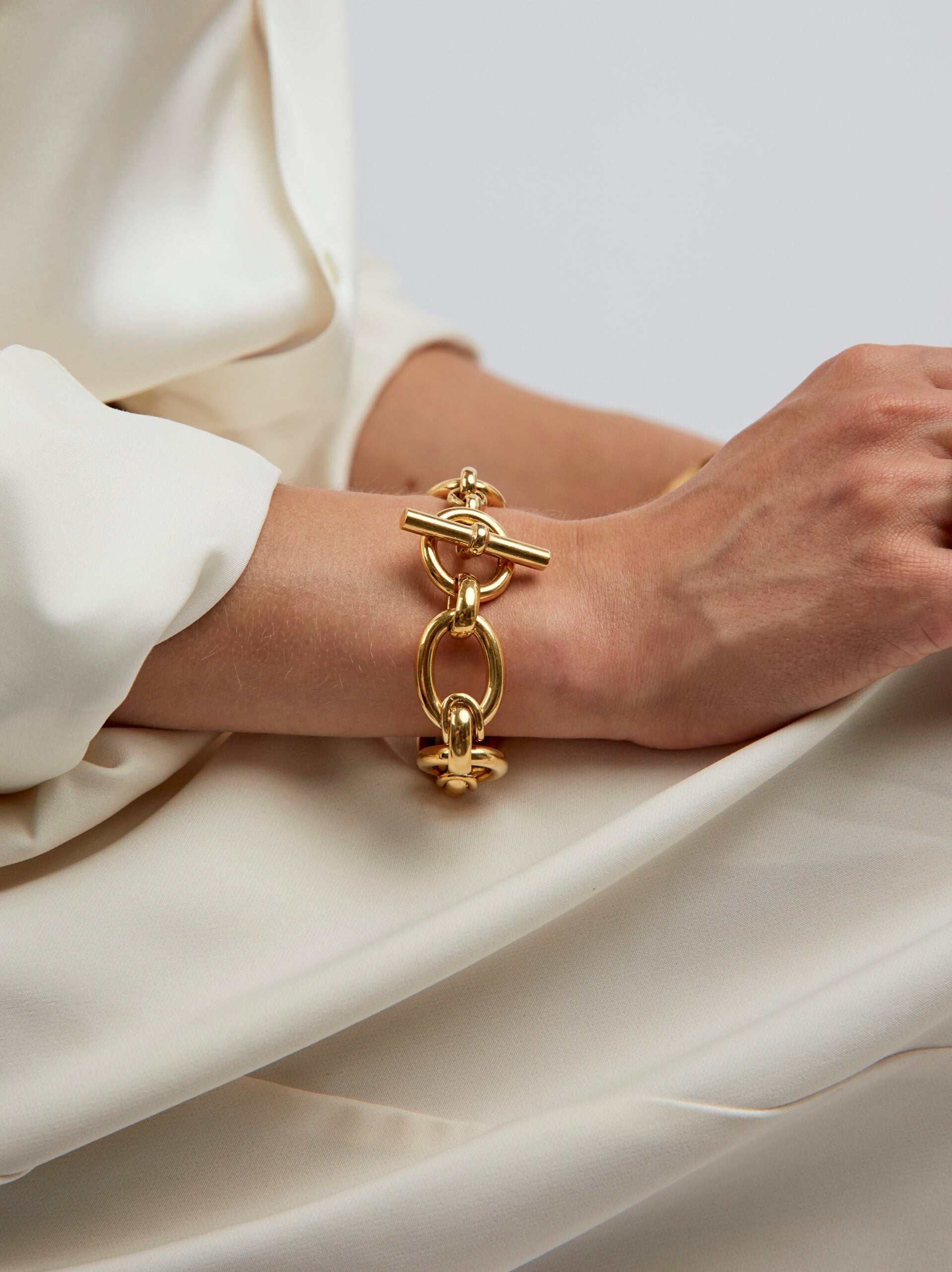 Giant Gold Interlock Bracelet