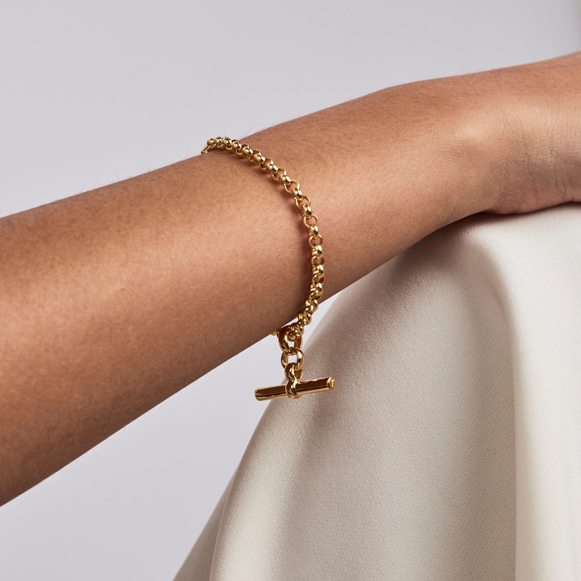 Gold Belcher Bracelet With Gold T-Bar