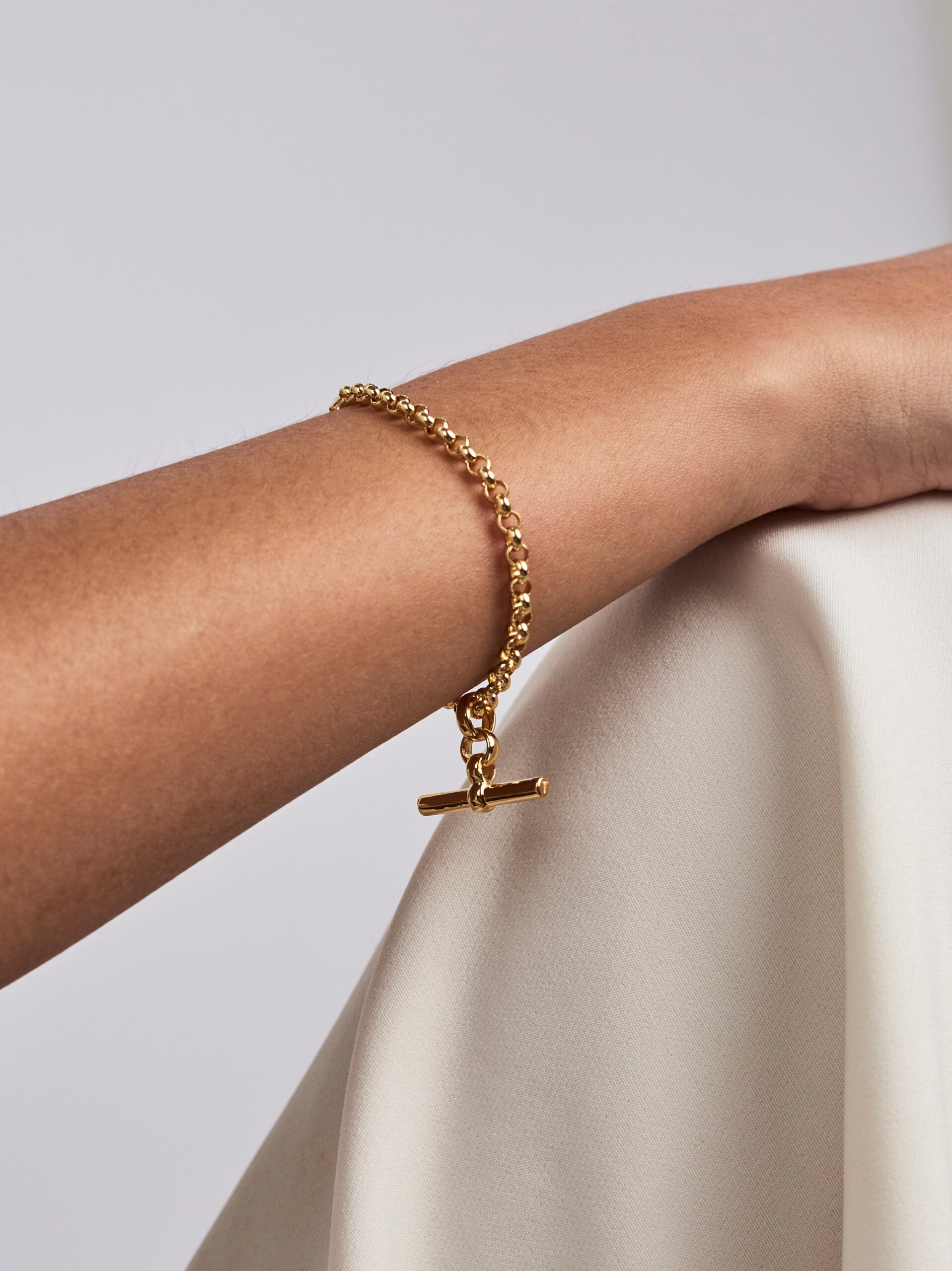 Gold Belcher Bracelet With Gold T-Bar
