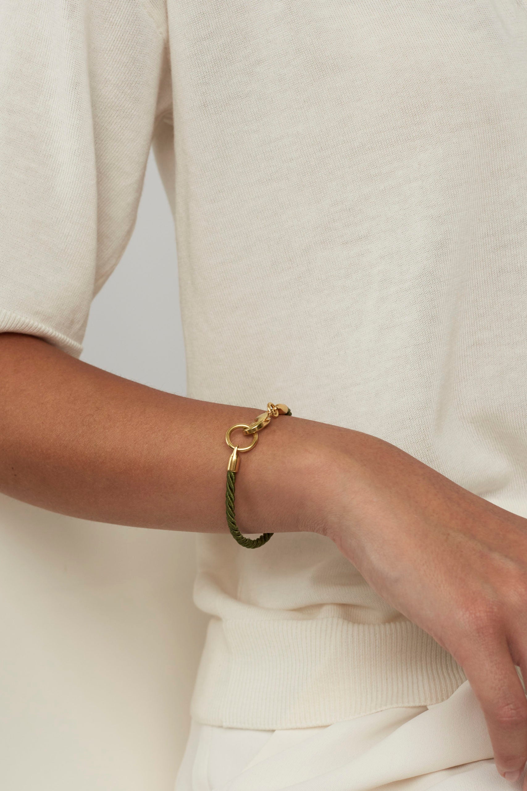 Tilly Sveaas Sage Gold Friendship Bracelet