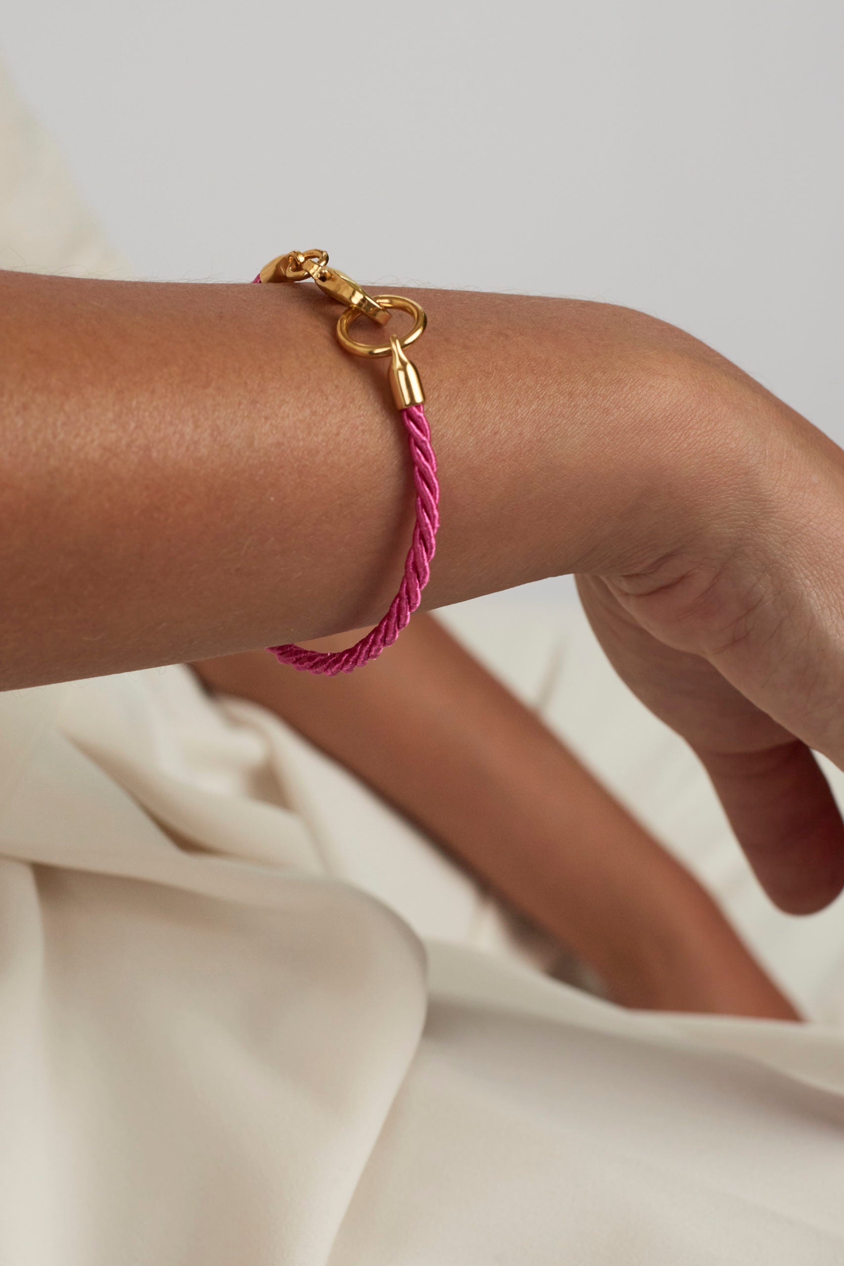 Tilly Sveaas Fuchsia Gold Friendship Bracelet