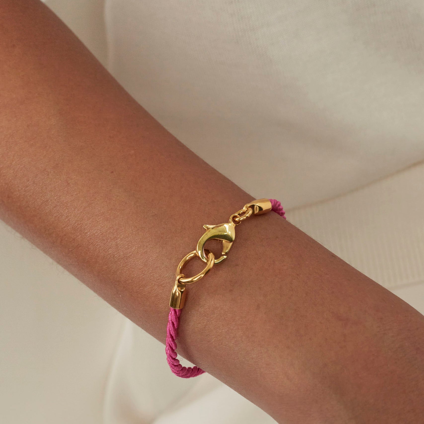 Tilly Sveaas Fuchsia Gold Friendship Bracelet