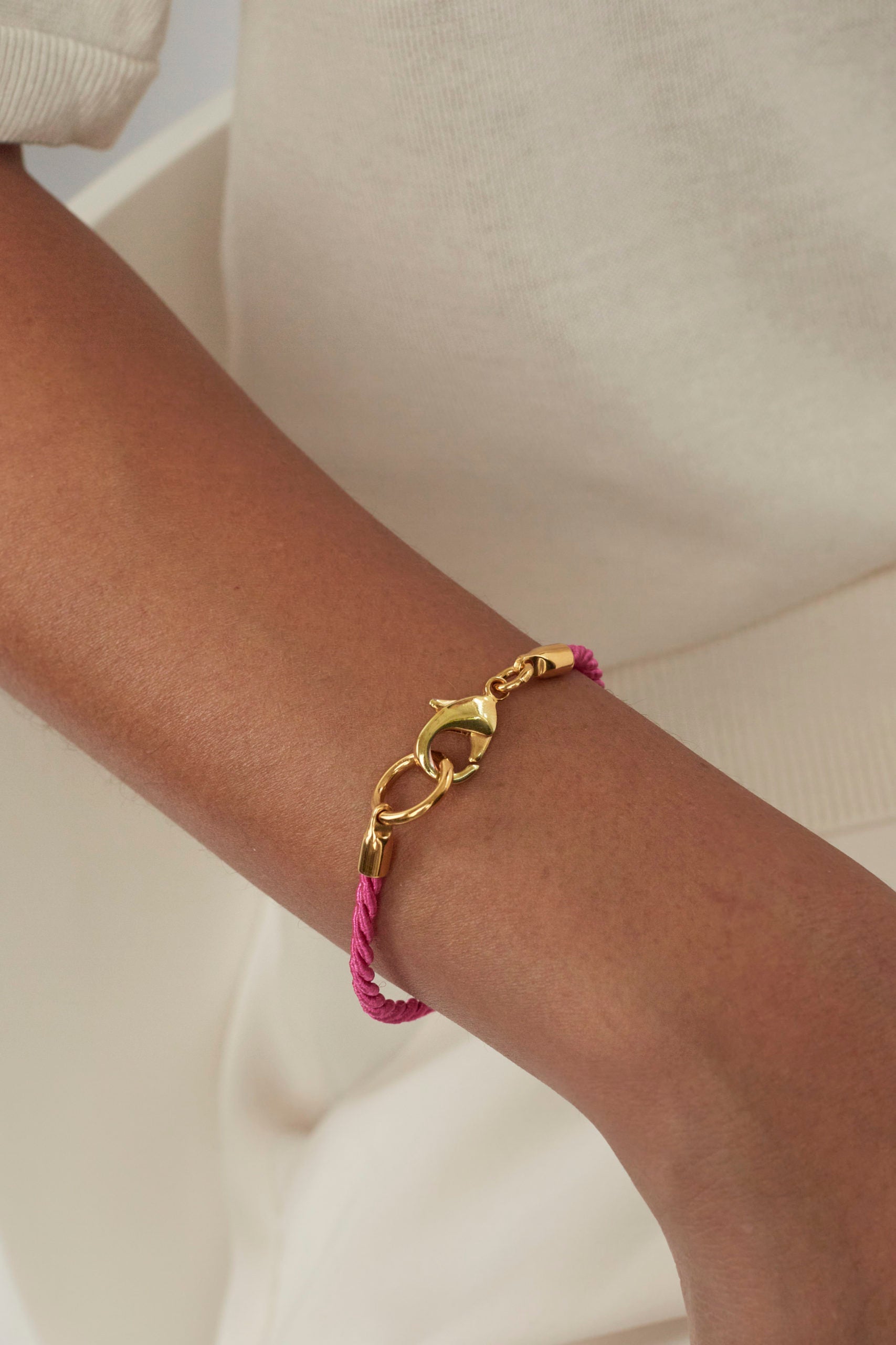Tilly Sveaas Fuchsia Gold Friendship Bracelet