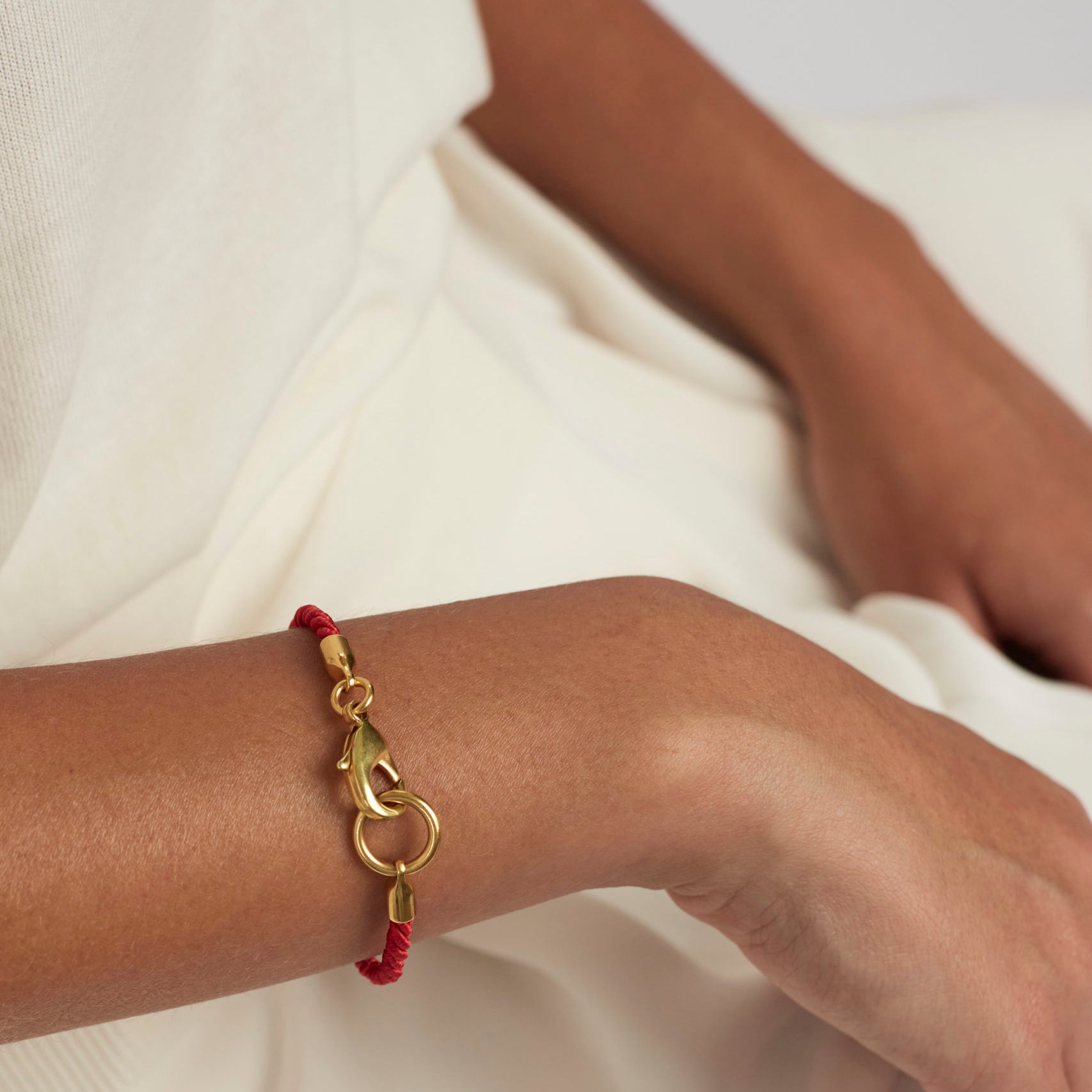 Tilly Sveaas Crimson Gold Friendship Bracelet