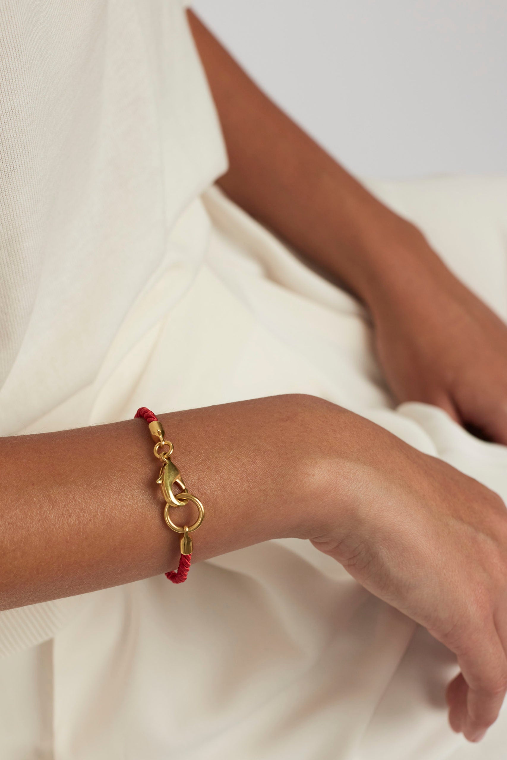 Tilly Sveaas Crimson Gold Friendship Bracelet