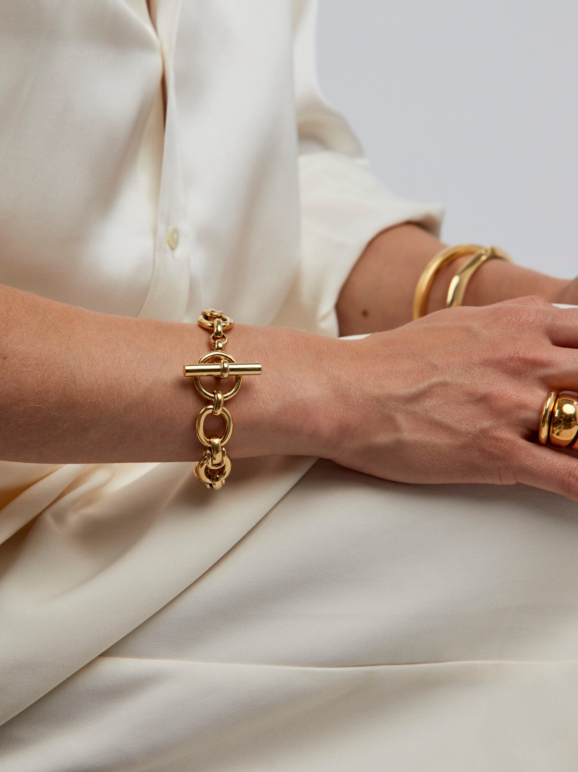 Large Gold Interlock Bracelet