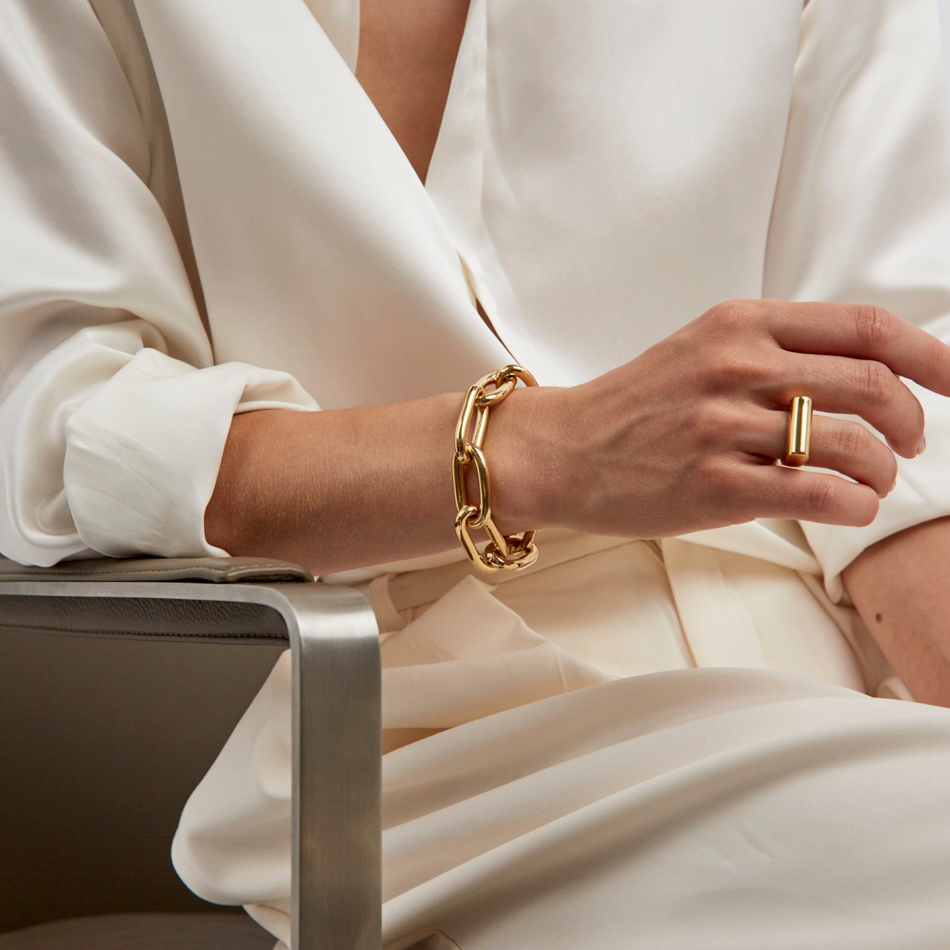 Large Gold Oval Linked Bracelet