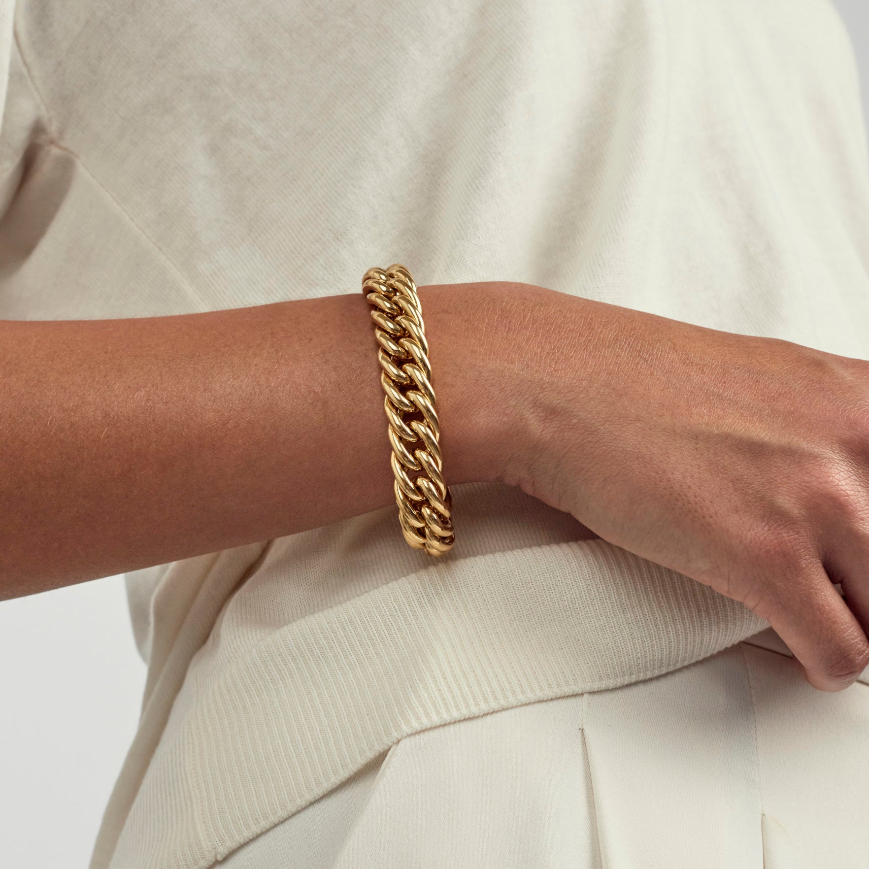 Medium Gold Curb Link Bracelet