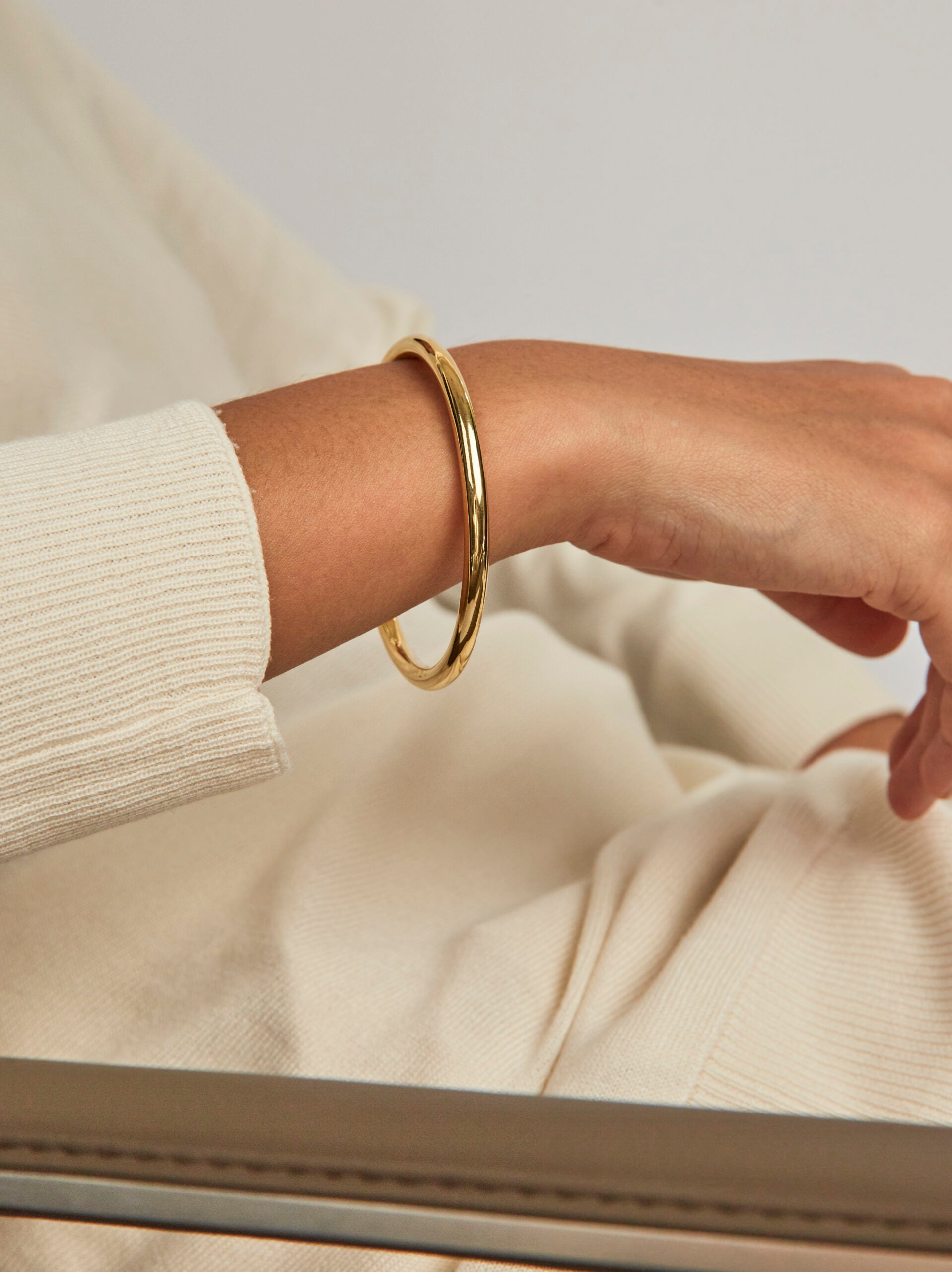 Medium Plain Gold Bangle