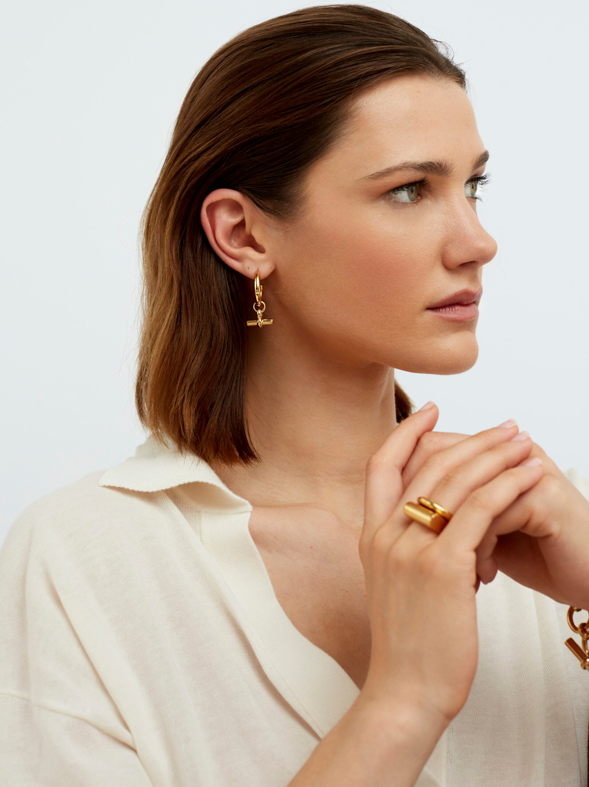 Medium Gold T-Bar Earrings