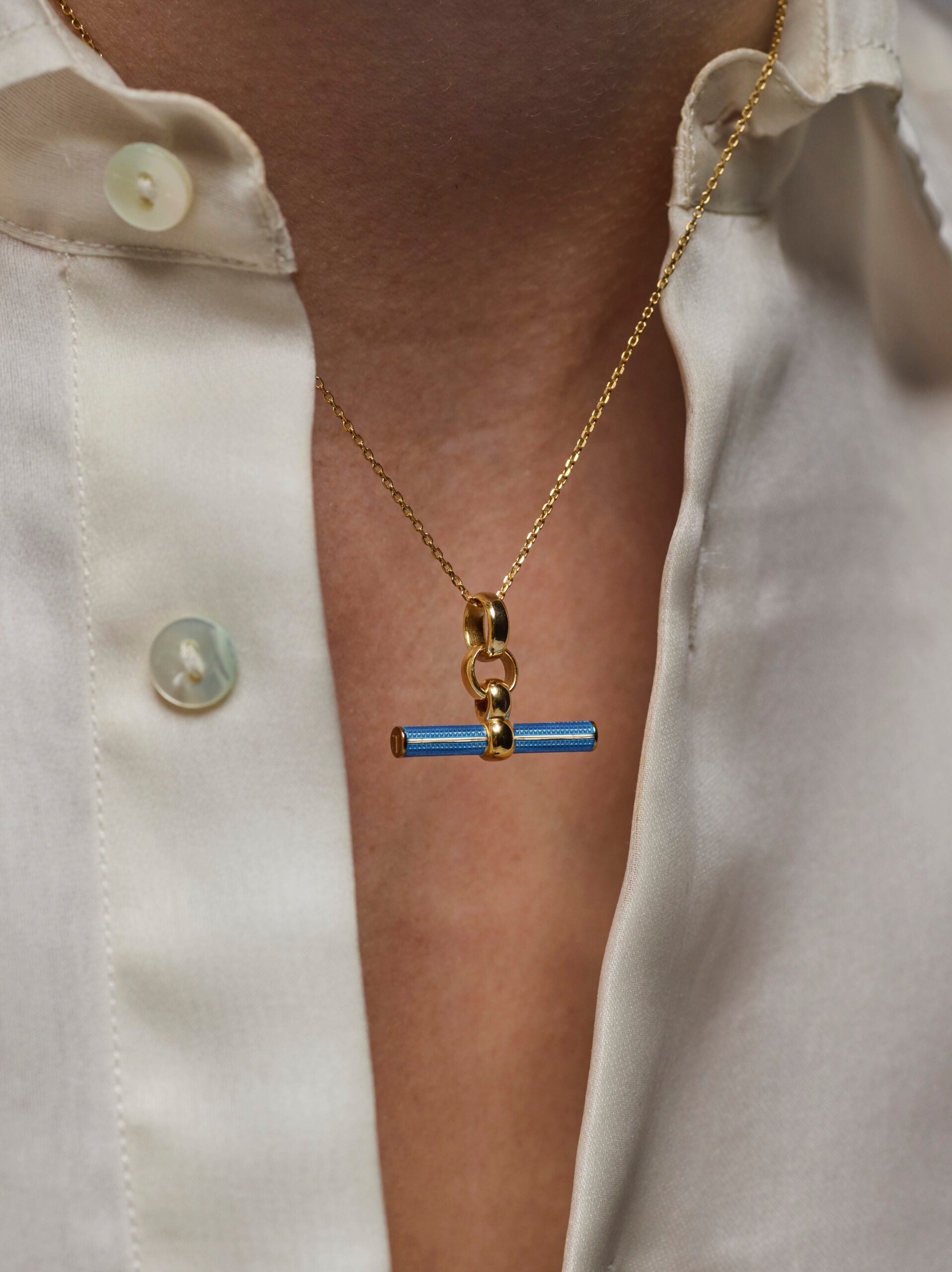 Aquamarine Enamelled Small Gold T-bar on Trace Chain