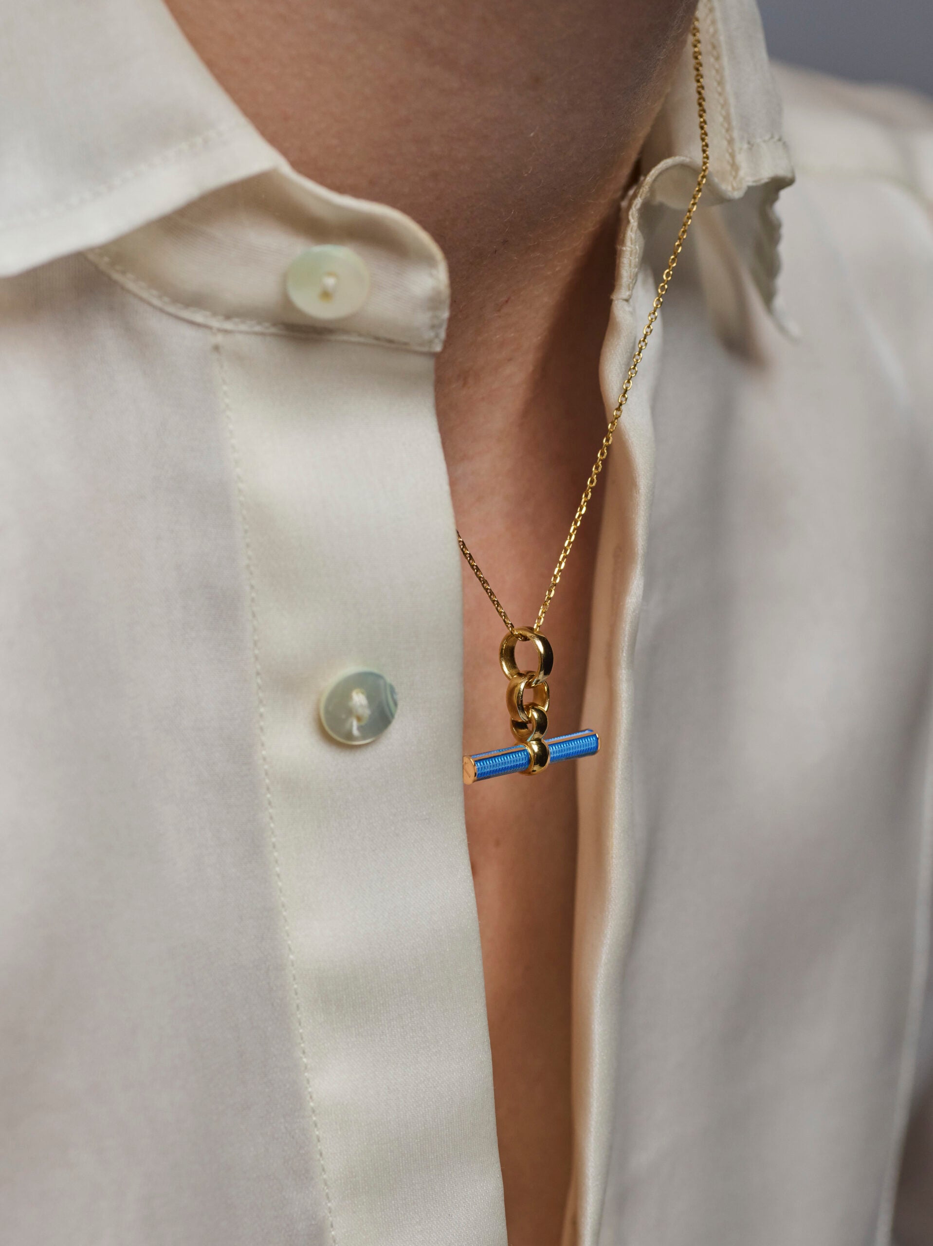 Aquamarine Enamelled Small Gold T-bar on Trace Chain