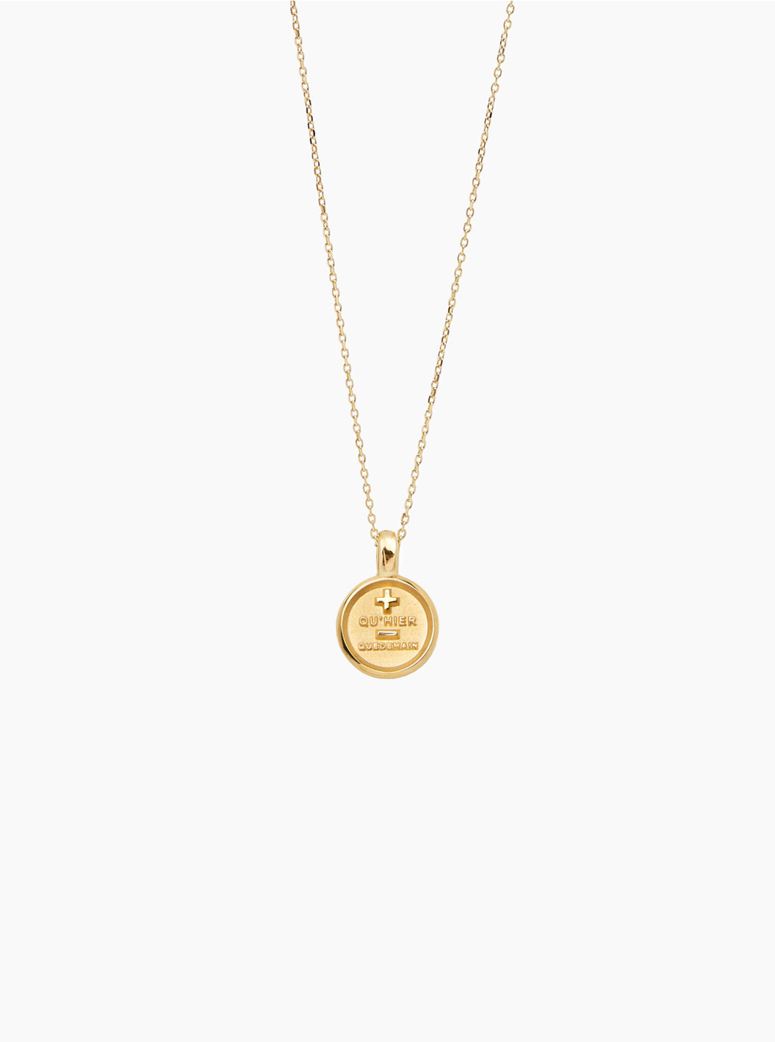 Small Gold Que Demain Disc on Trace Chain