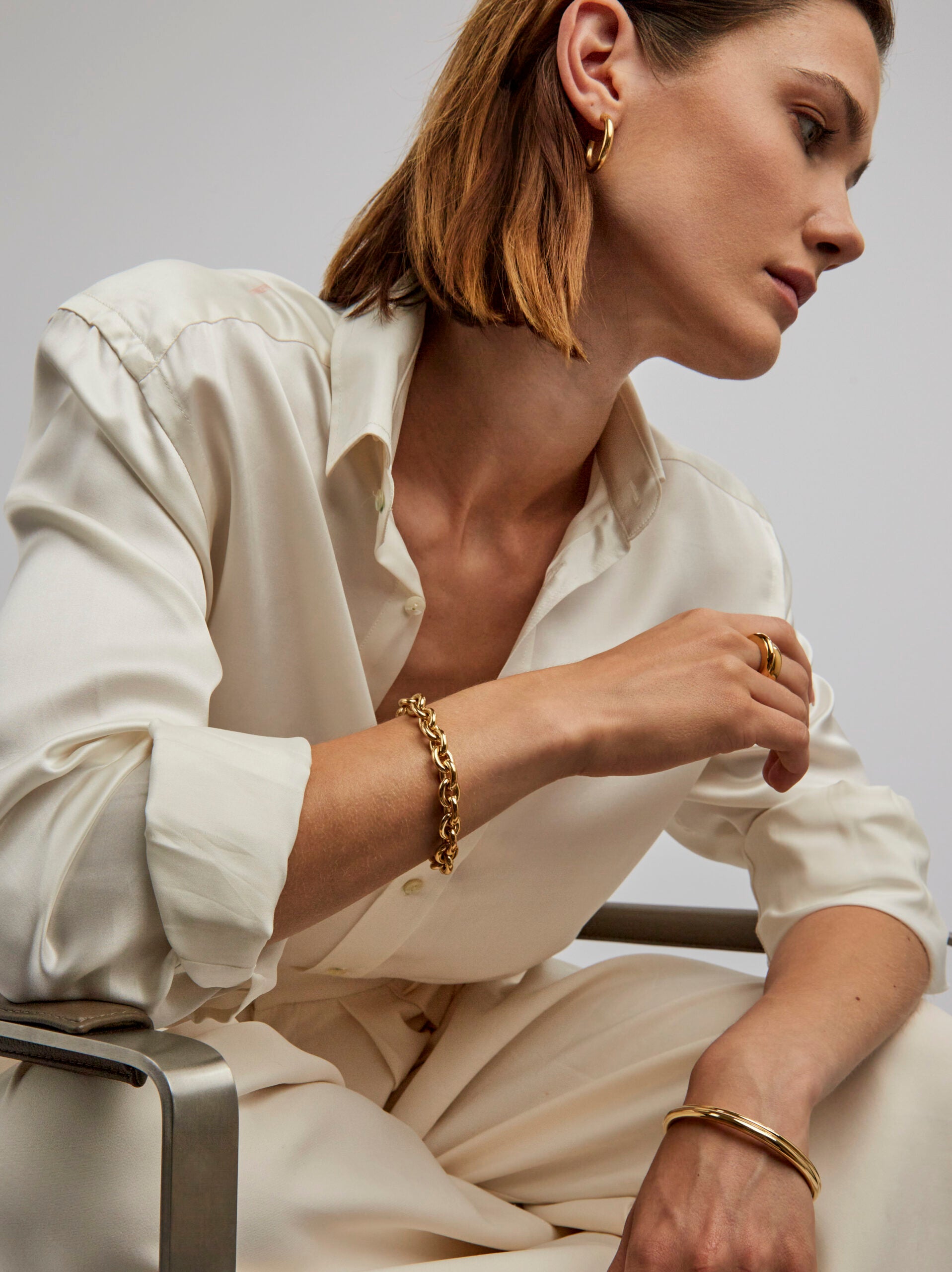 Small Gold Round Linked Bracelet