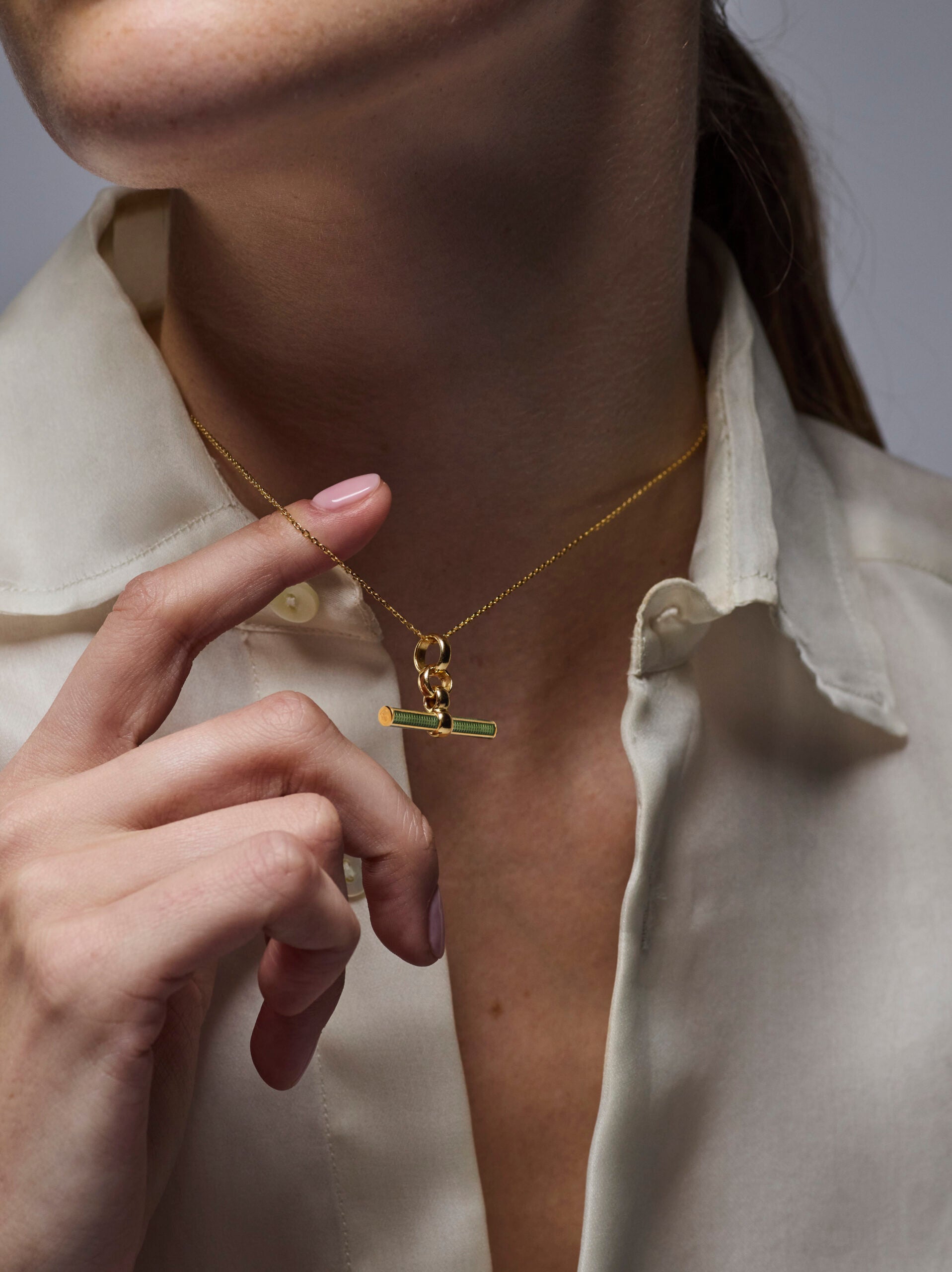 Olive Enamelled Small Gold T-bar on Trace Chain