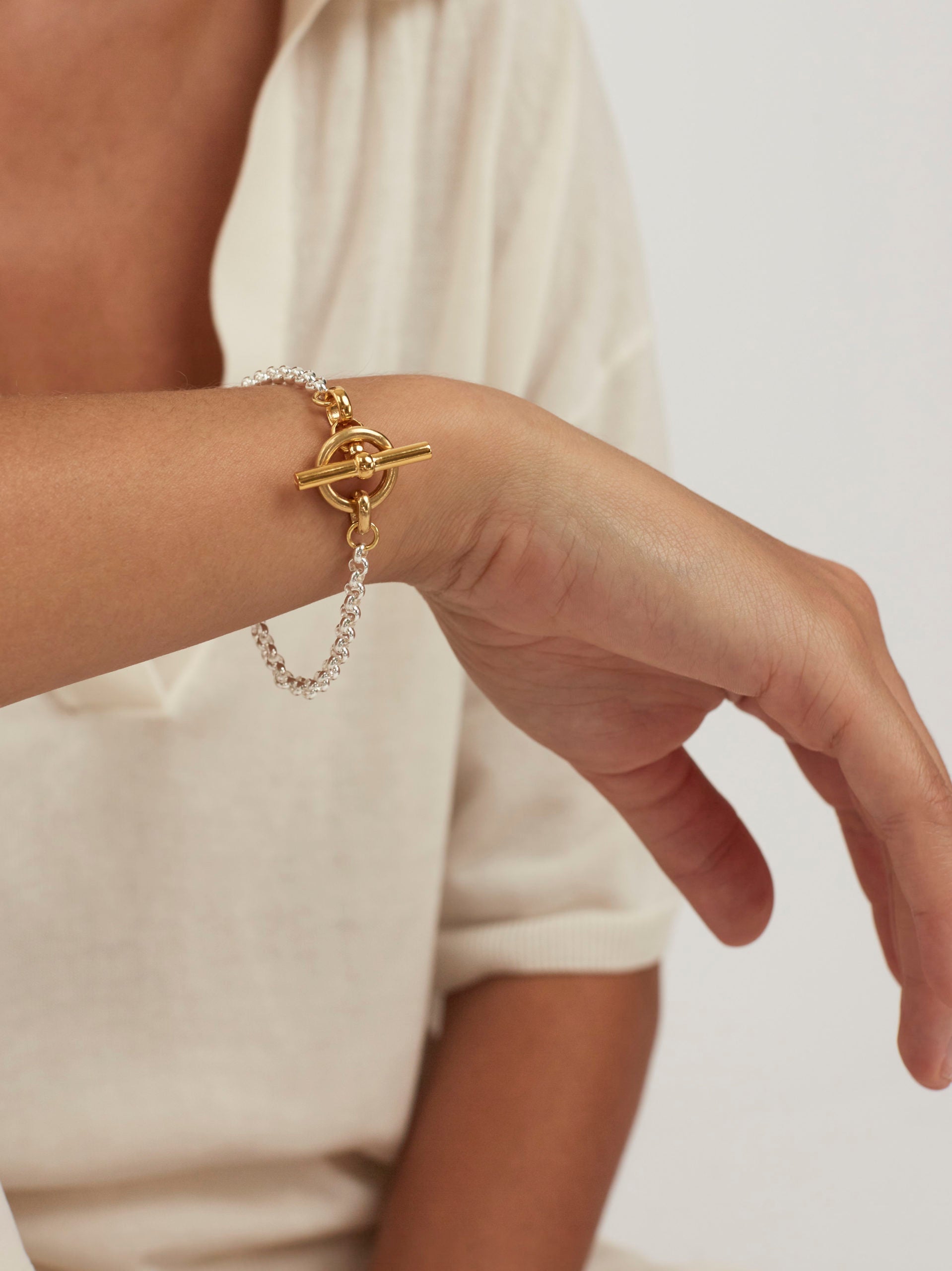 Small Silver and Gold T-bar Clasp on Belcher Chain Bracelet