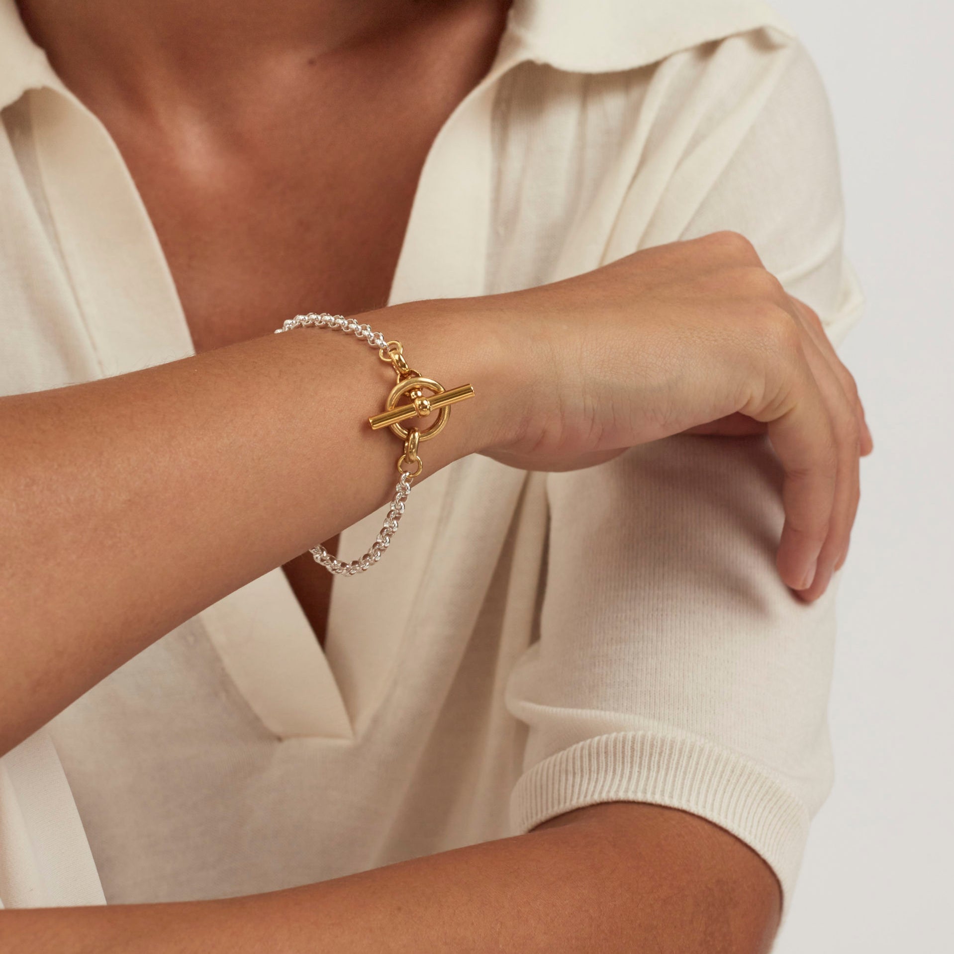 Small Silver and Gold T-bar Clasp on Belcher Chain Bracelet
