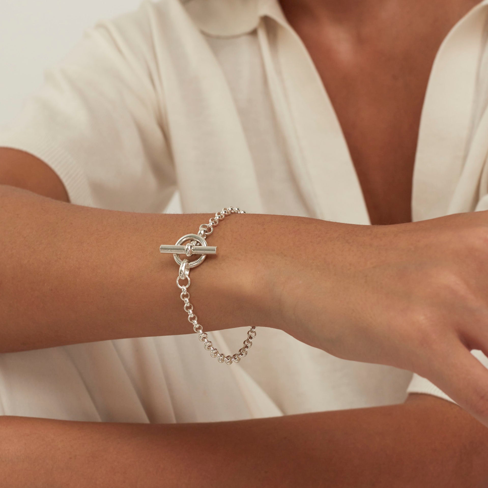 Small Silver T-bar Clasp on Belcher Chain Bracelet